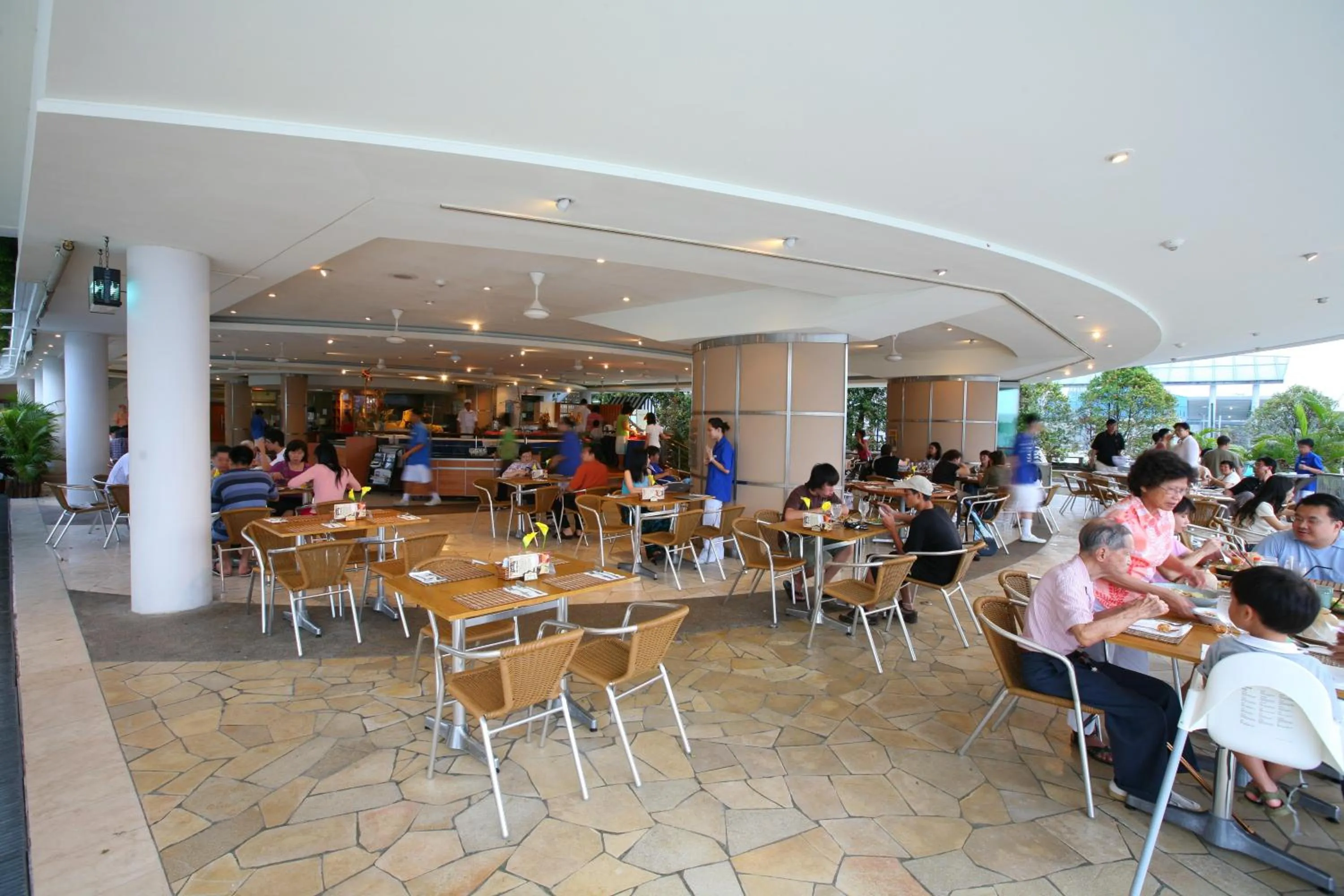 Restaurant/places to eat in Republic of Singapore Yacht Club