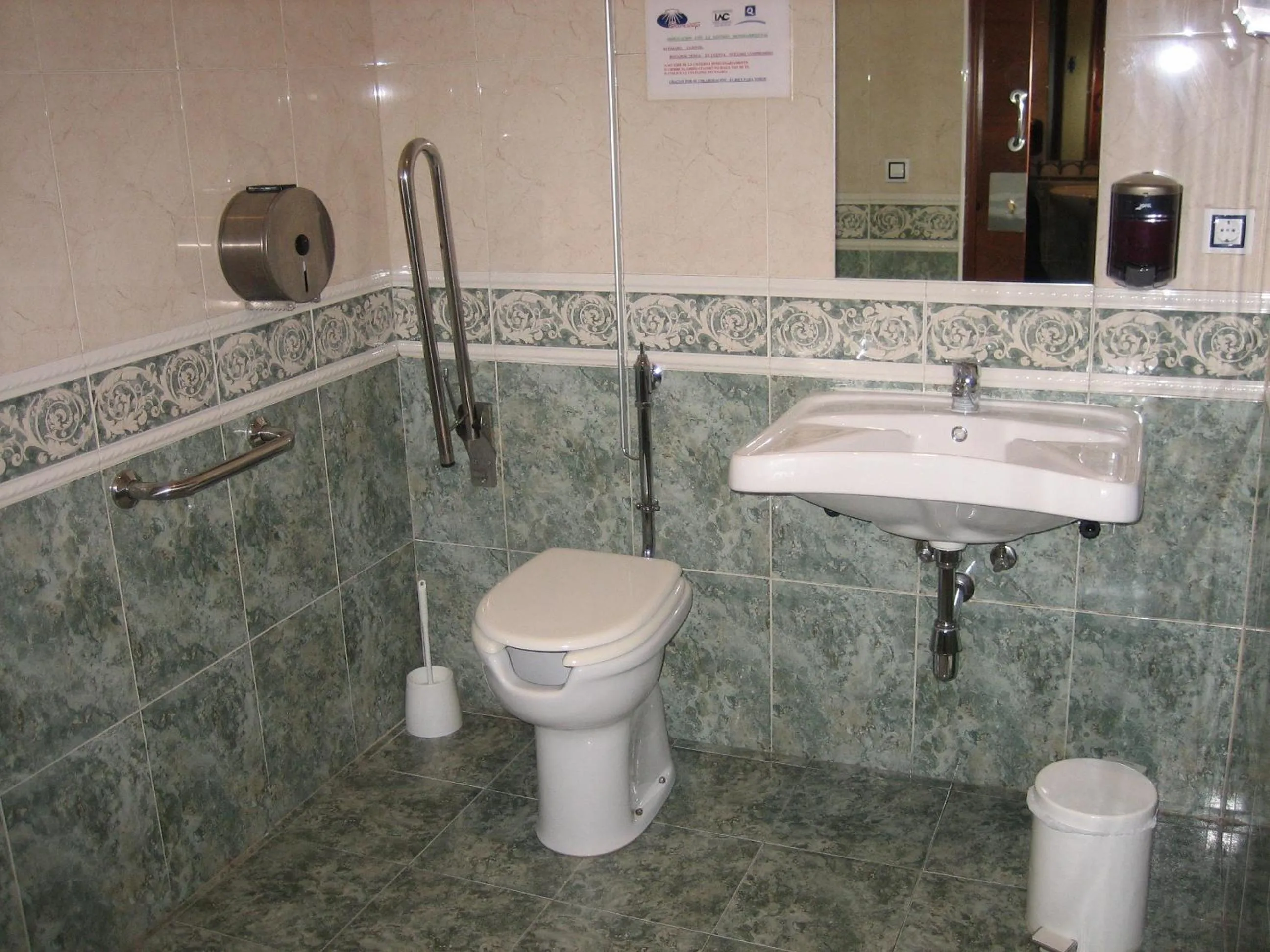 Bathroom in Hotel Santiago