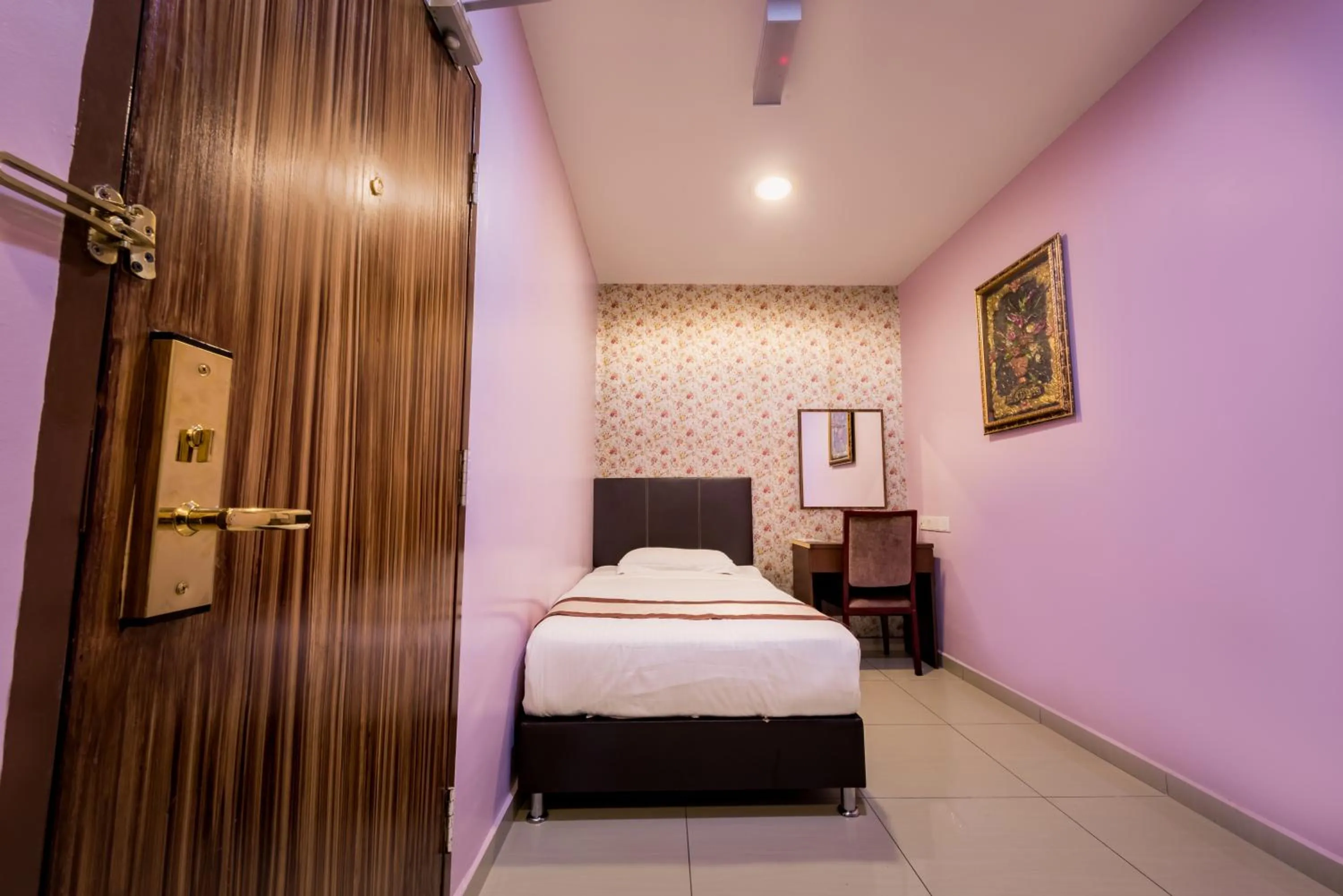 Bedroom, Bed in AB Inn Hotel