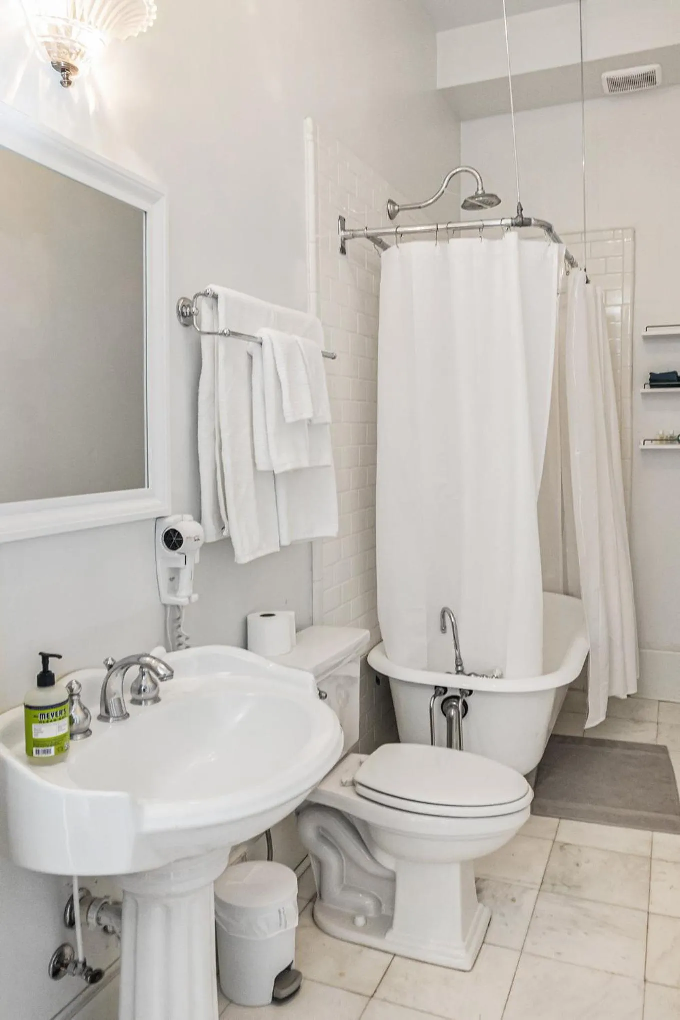 Bedroom in Hassinger Daniels Guest House