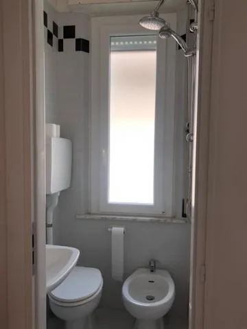 Shower in Hotel Oria