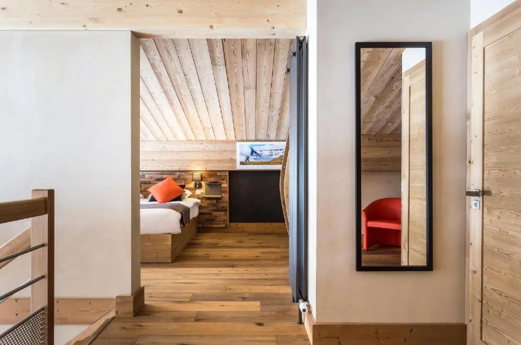 Photo of the whole room, Bed in Hôtel Saint Charles Val Cenis