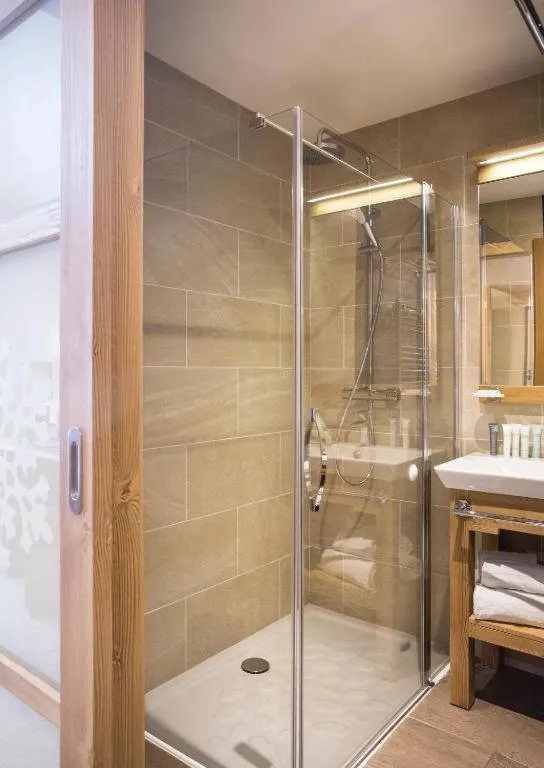 Bathroom in Hôtel Saint Charles Val Cenis
