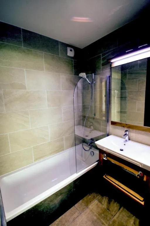 Bathroom in Hôtel Saint Charles Val Cenis