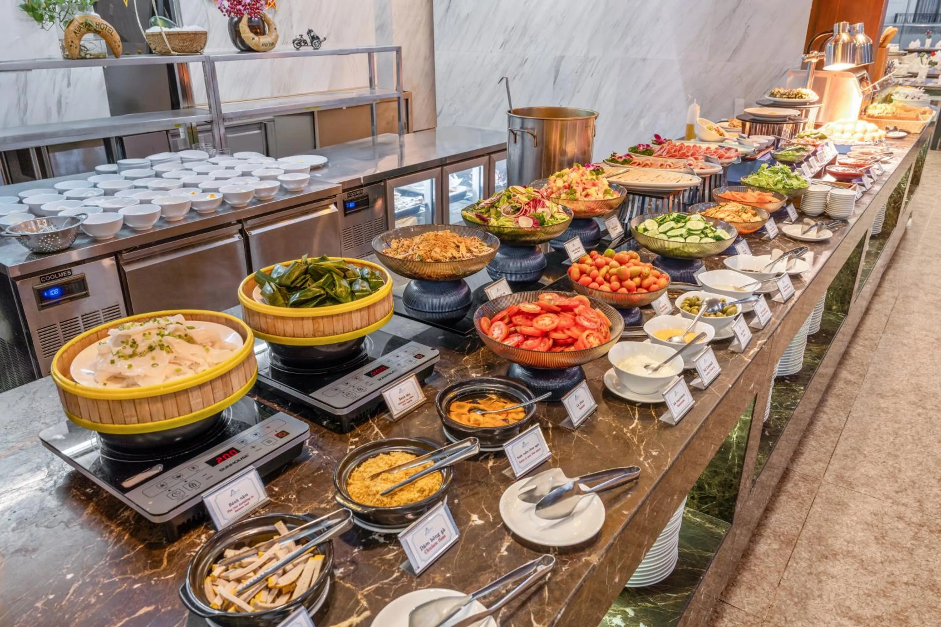 Food and drinks in Avatar Danang Hotel