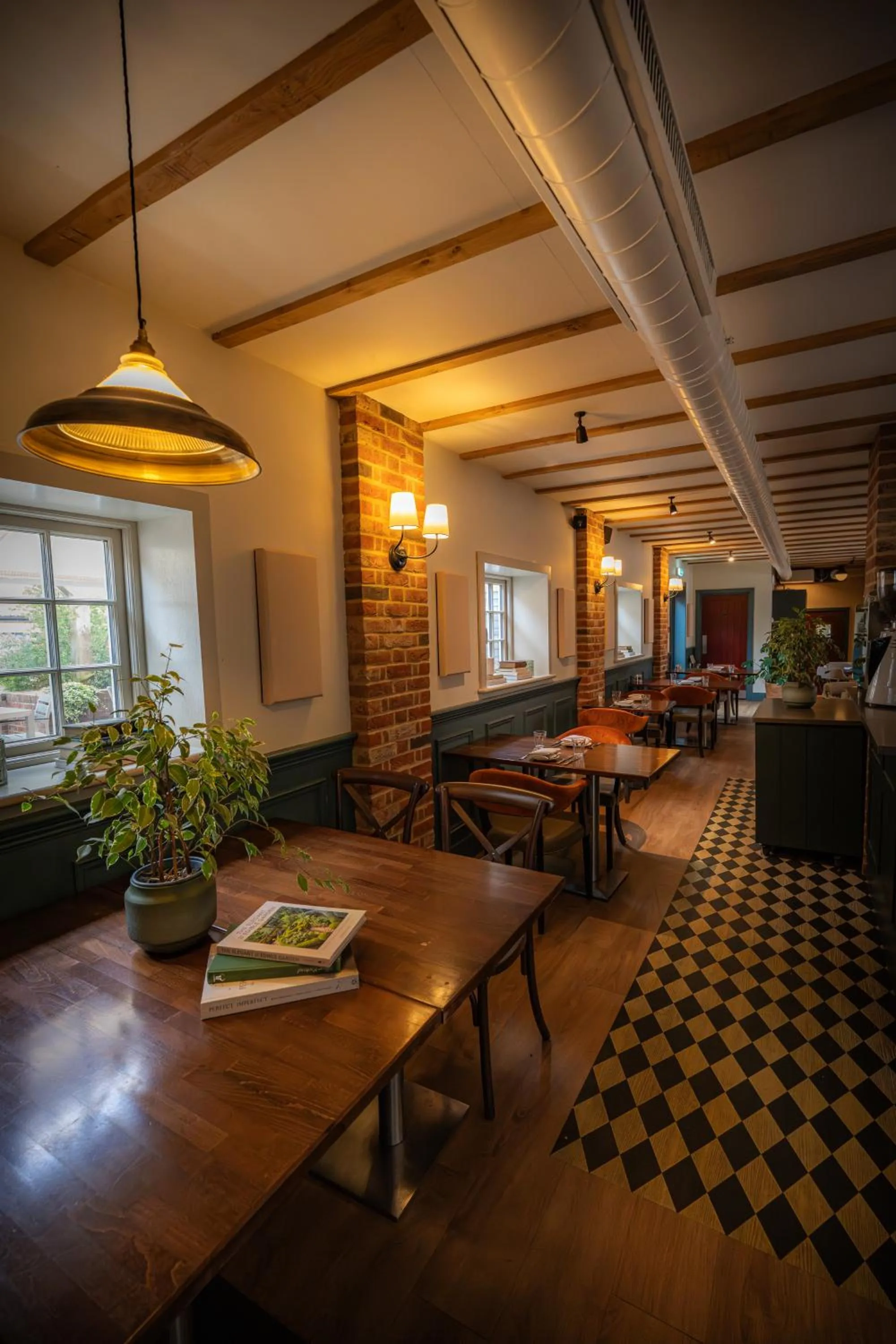 Restaurant/places to eat in Tewinbury Farm Hotel