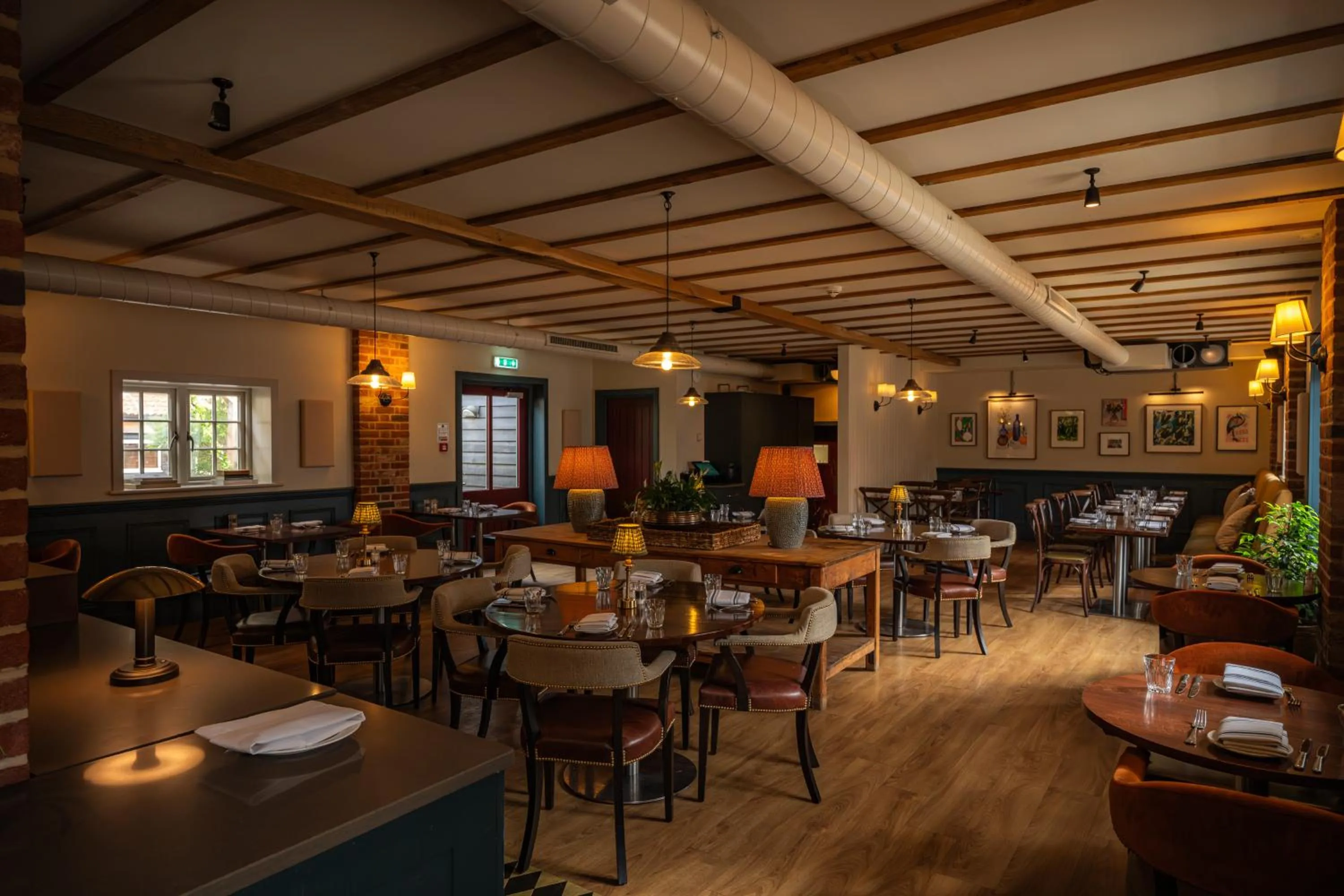 Restaurant/places to eat in Tewinbury Farm Hotel