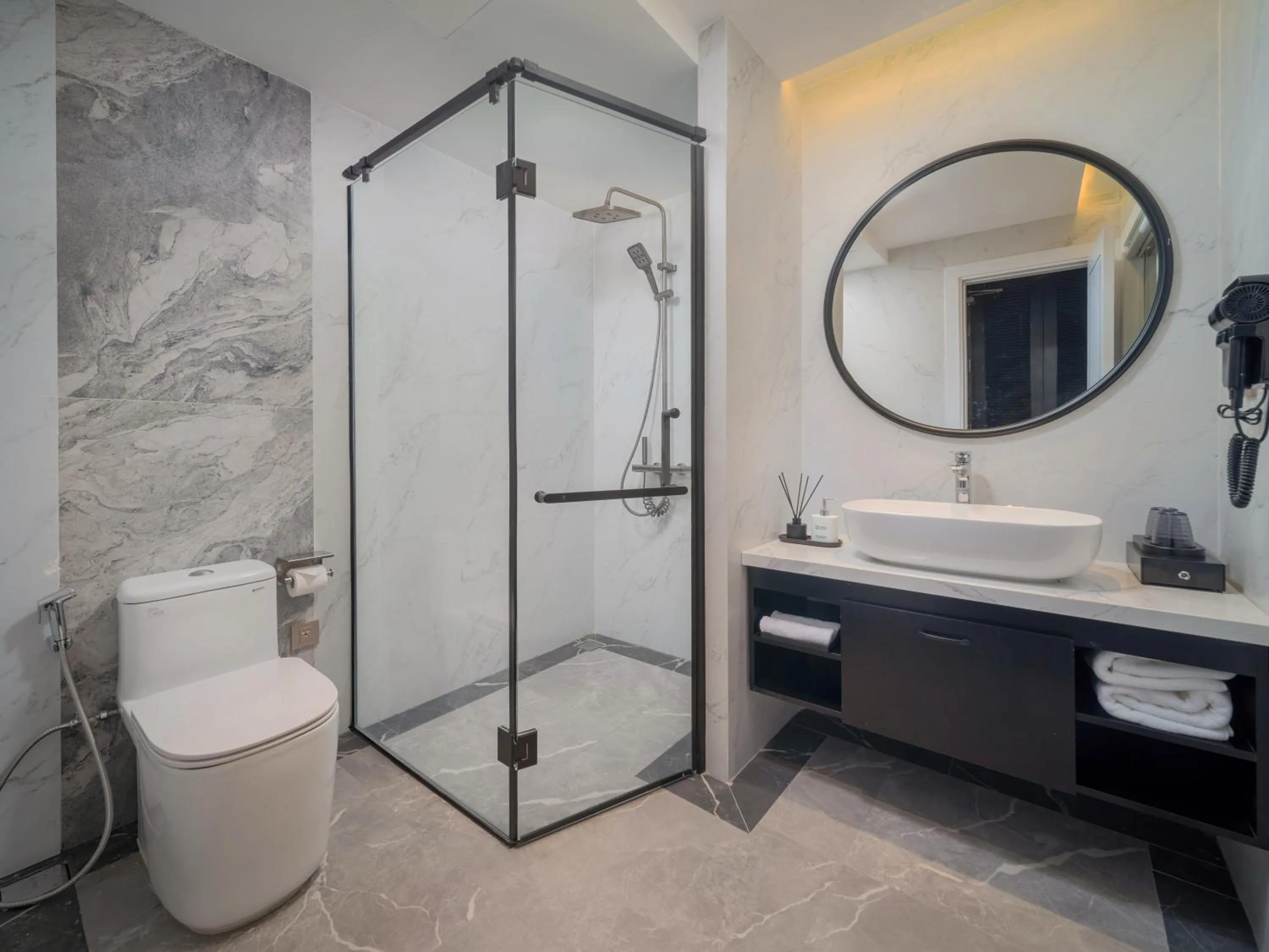 Toilet in Cloud 22Land hotel