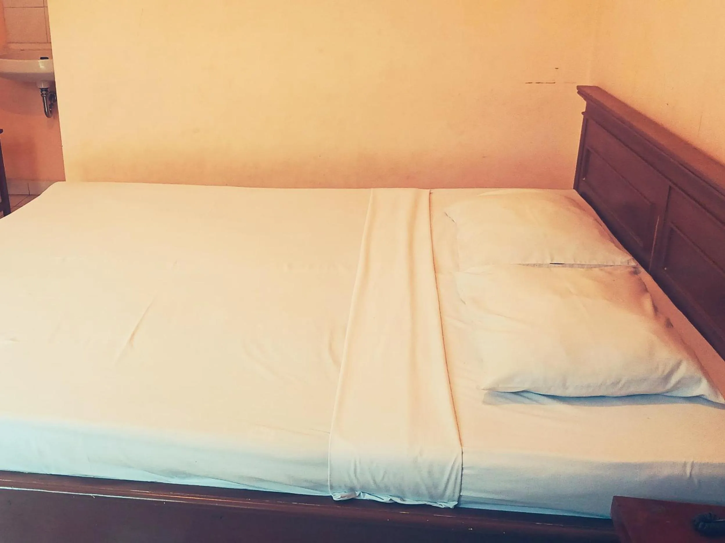 Bed in Hotel Wijaya Purwokerto