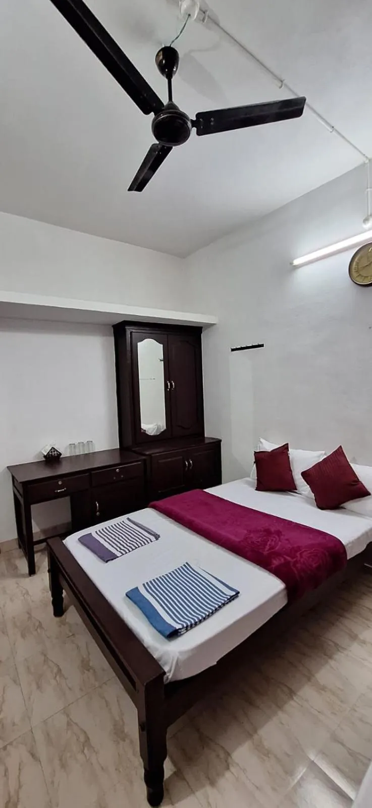 Bed in Holiday Apartments & Homestay