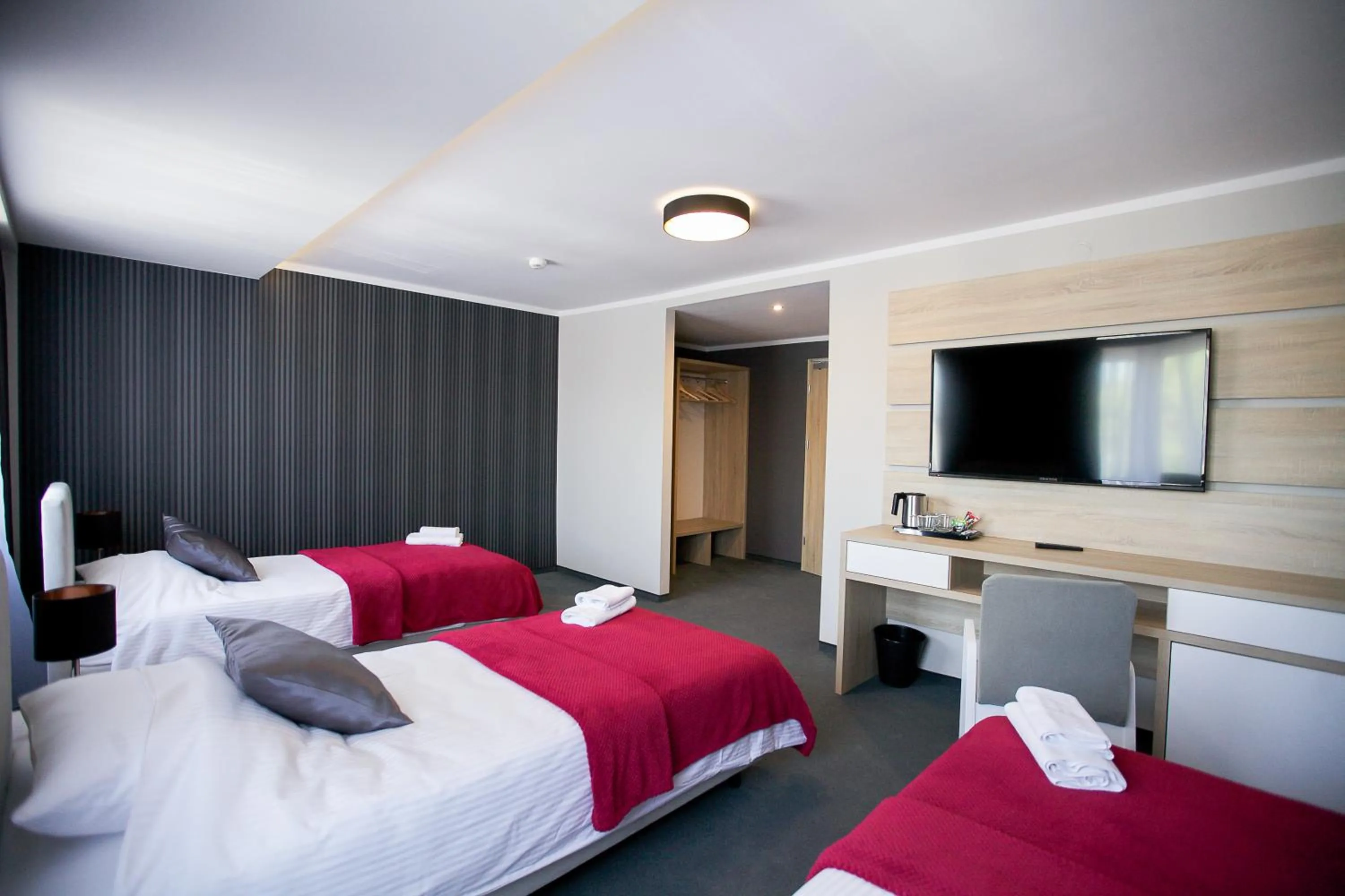 Photo of the whole room, Bed in Elba Hotel