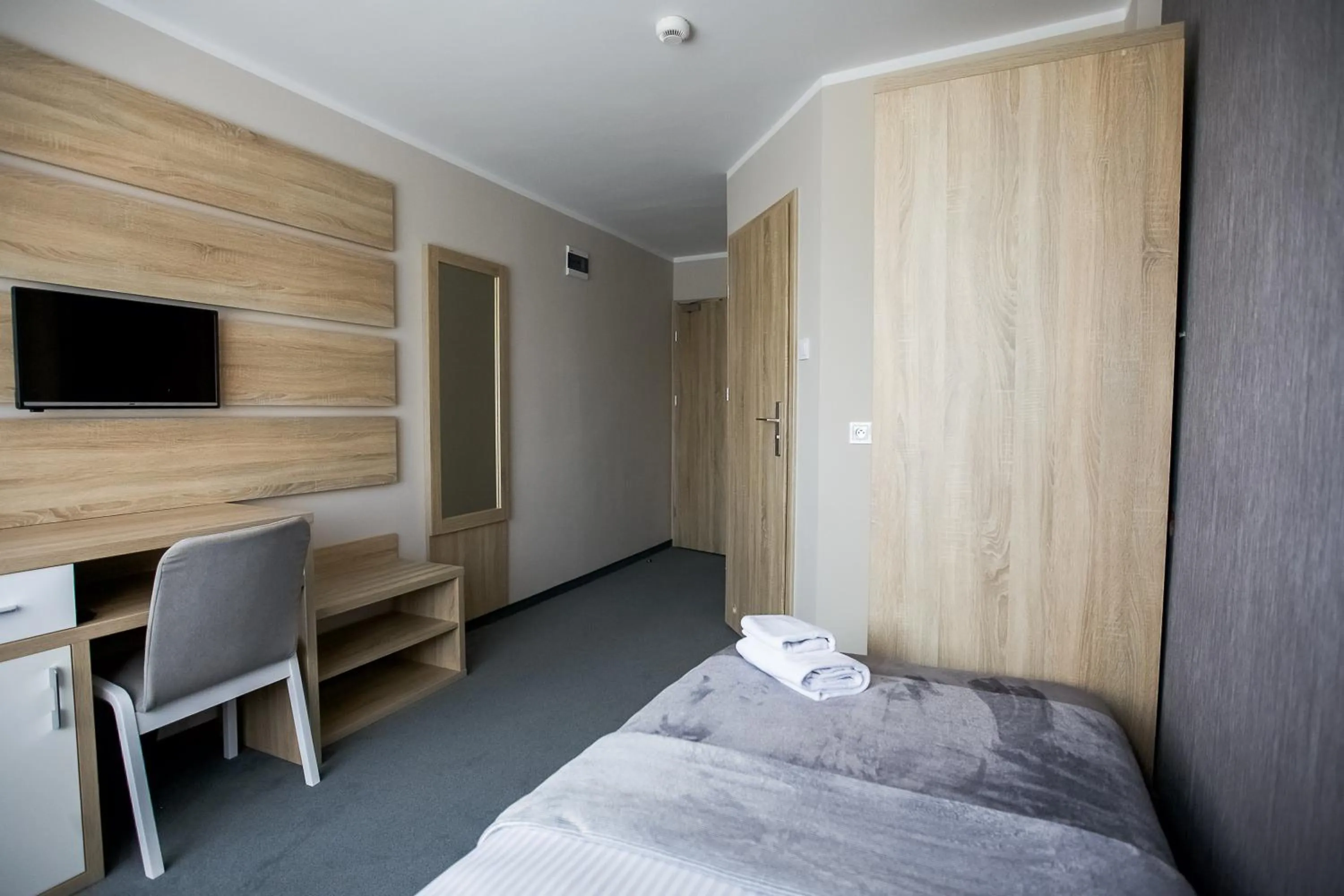 Photo of the whole room, Bed in Elba Hotel