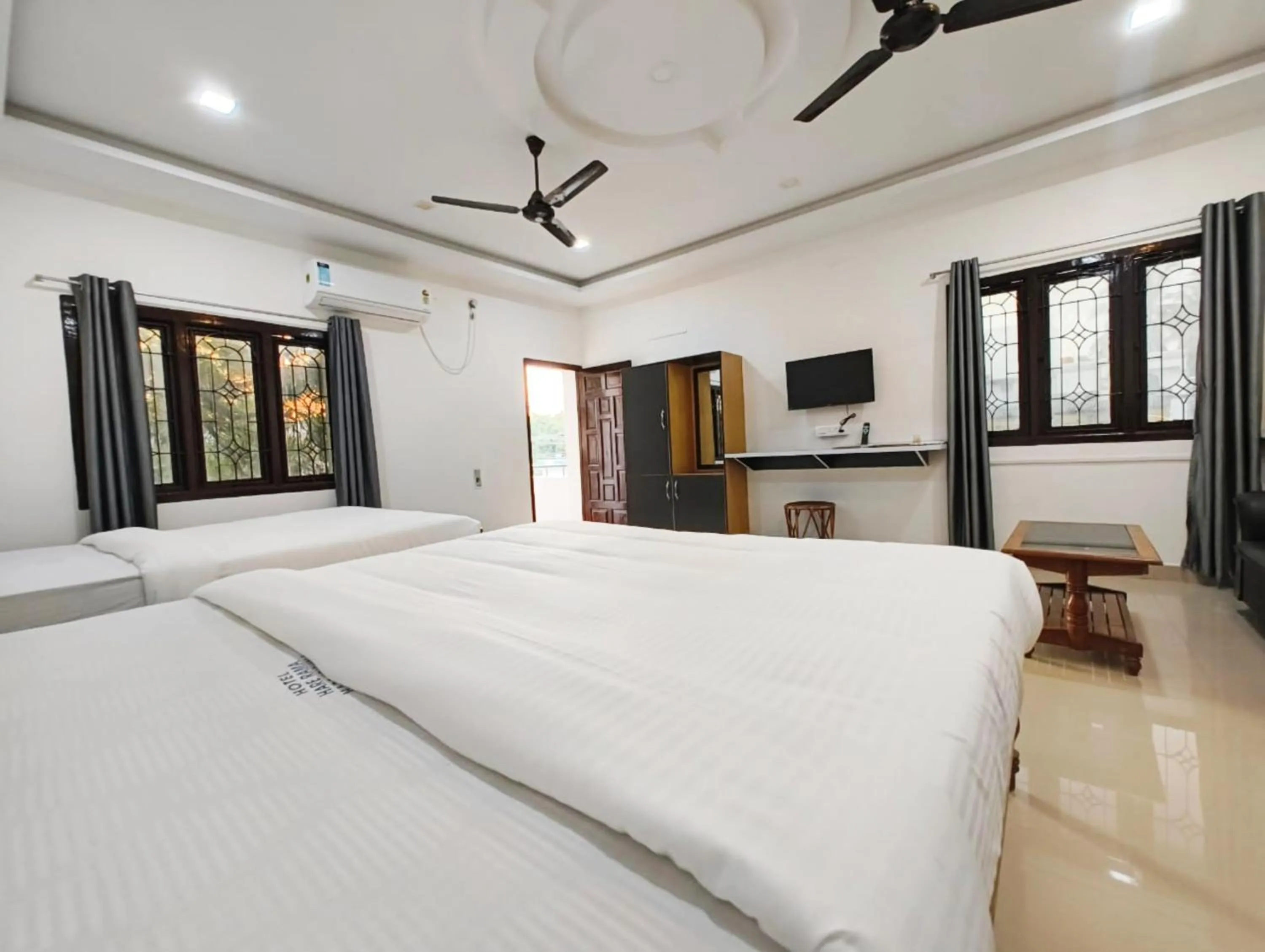 Bedroom, Bed in Hare Rama Hare Krishna - EESHA Hotel