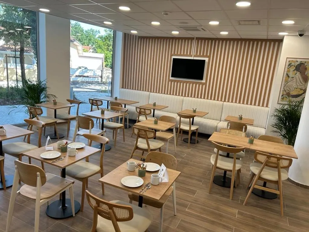 Breakfast in Adagio Access Bordeaux Sud Pessac