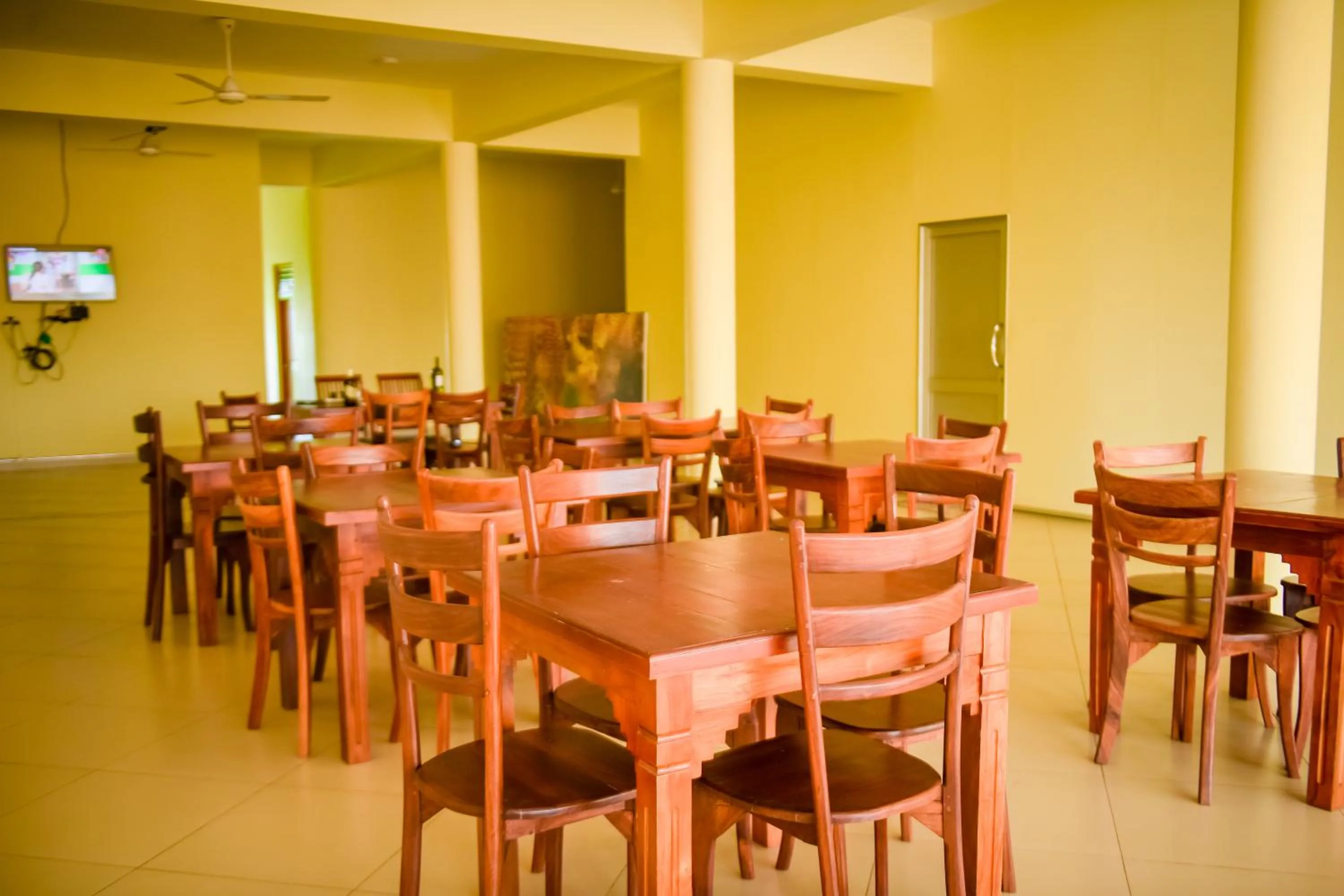 Restaurant/places to eat in Hotel Mount Valley & Yala Safari