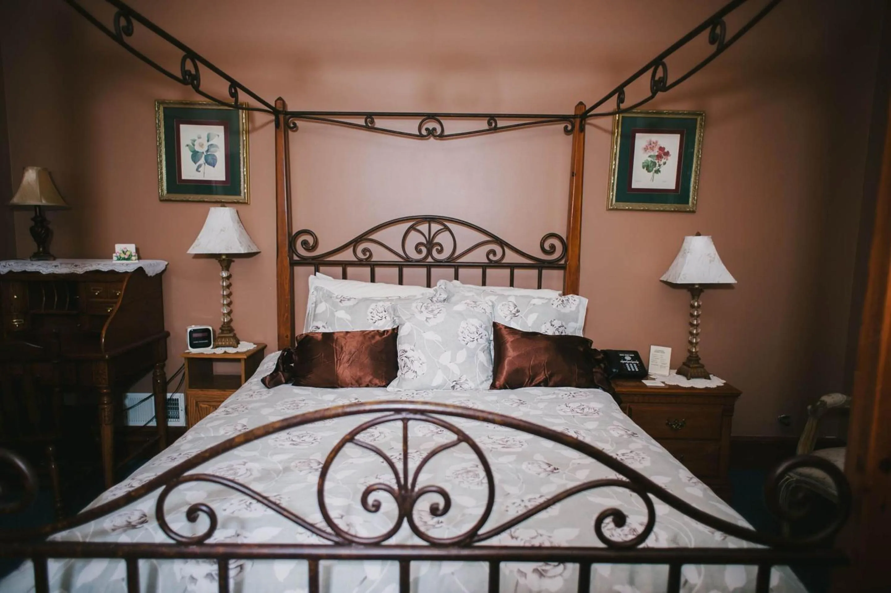 Other, Bed in The Inn at Dresden