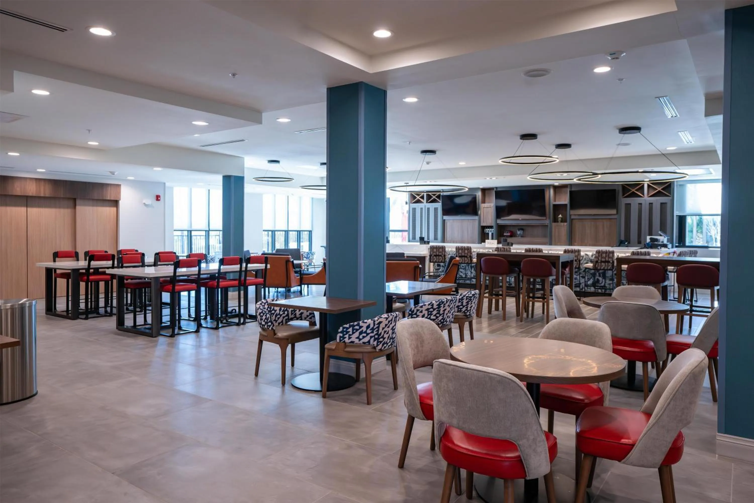 Lounge or bar in Homewood Suites By Hilton Hoover Birmingham