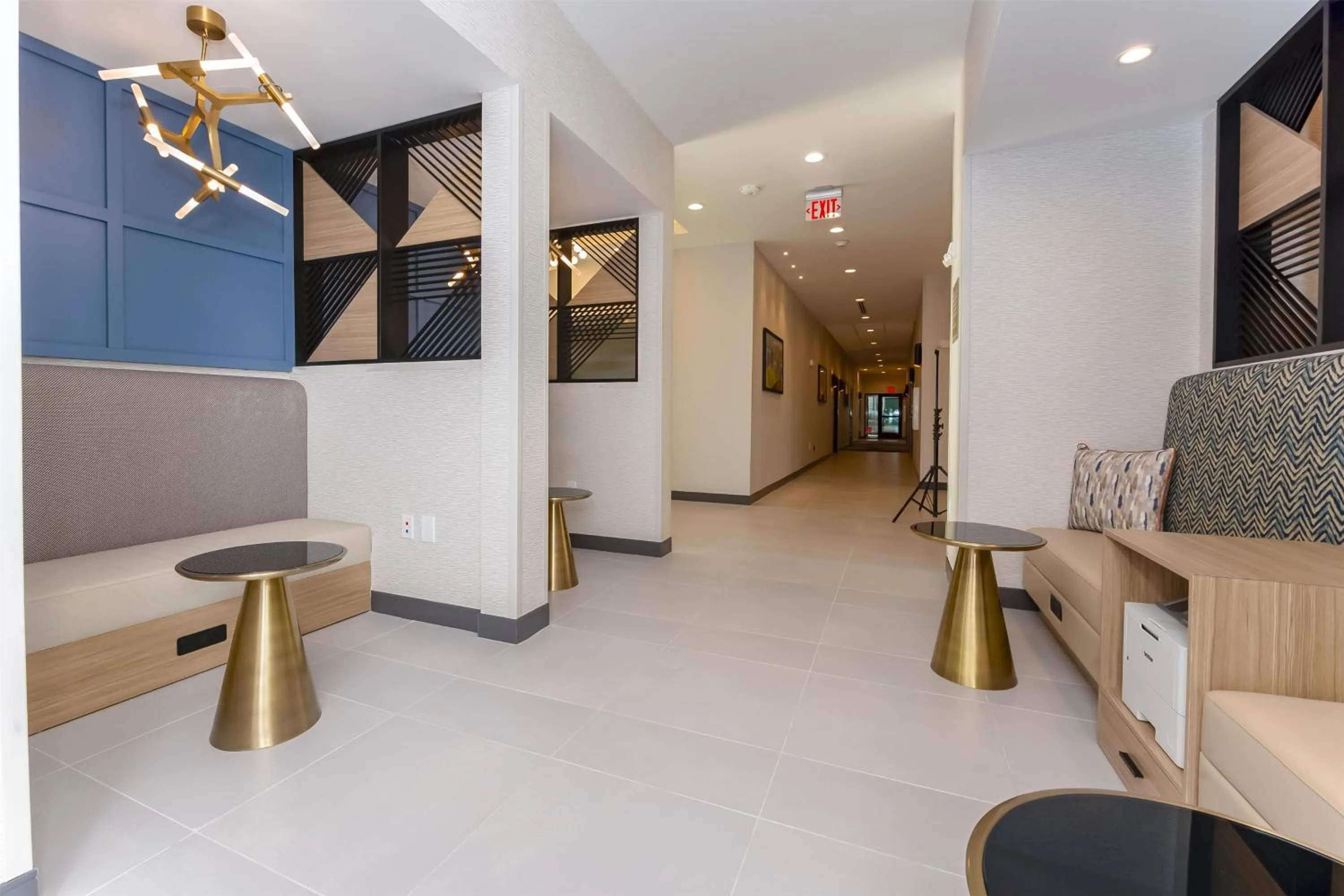 Business facilities in Hampton Inn & Suites Irving Hwy 183