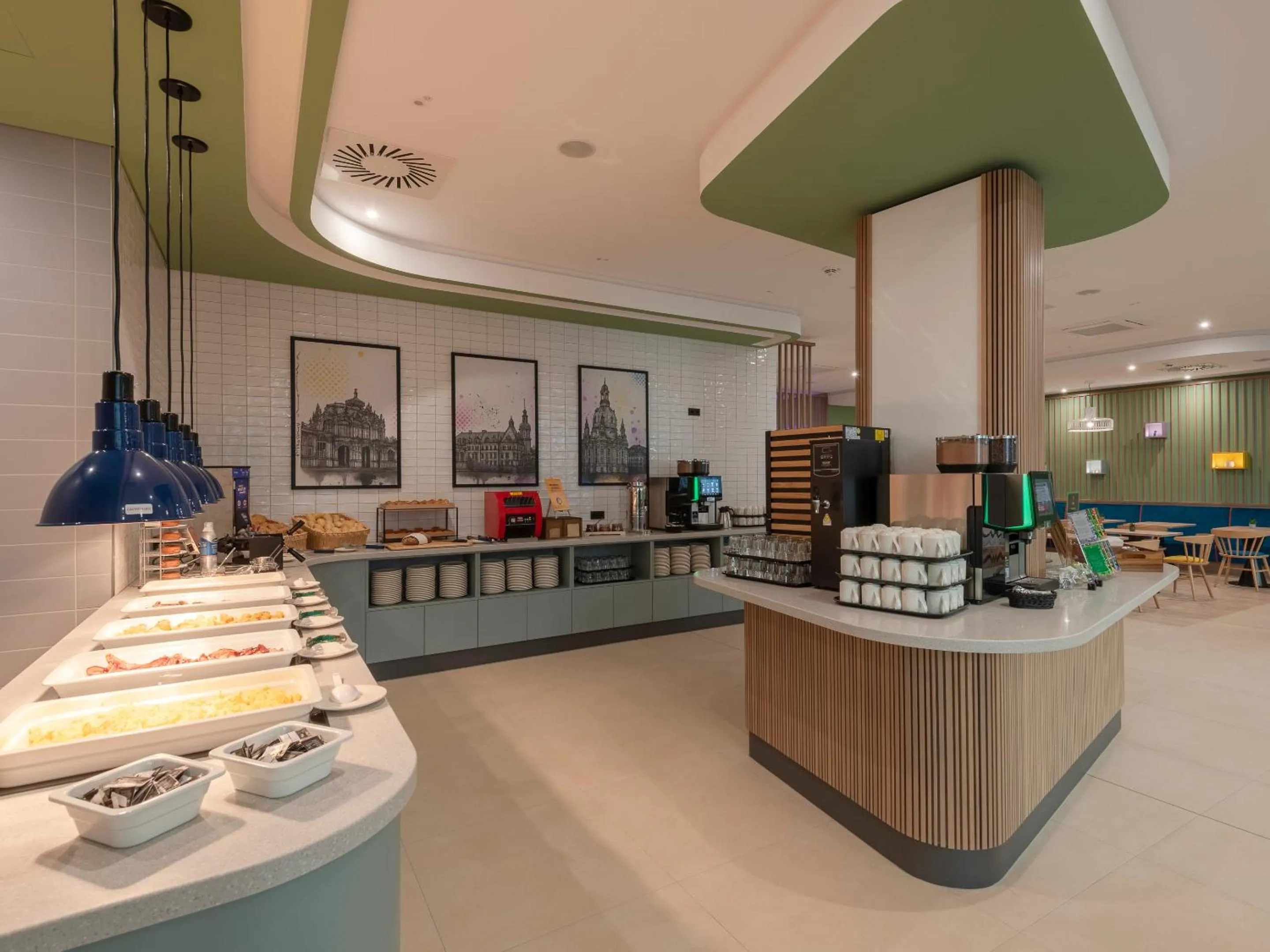 Breakfast in Hampton By Hilton Dresden City Centre