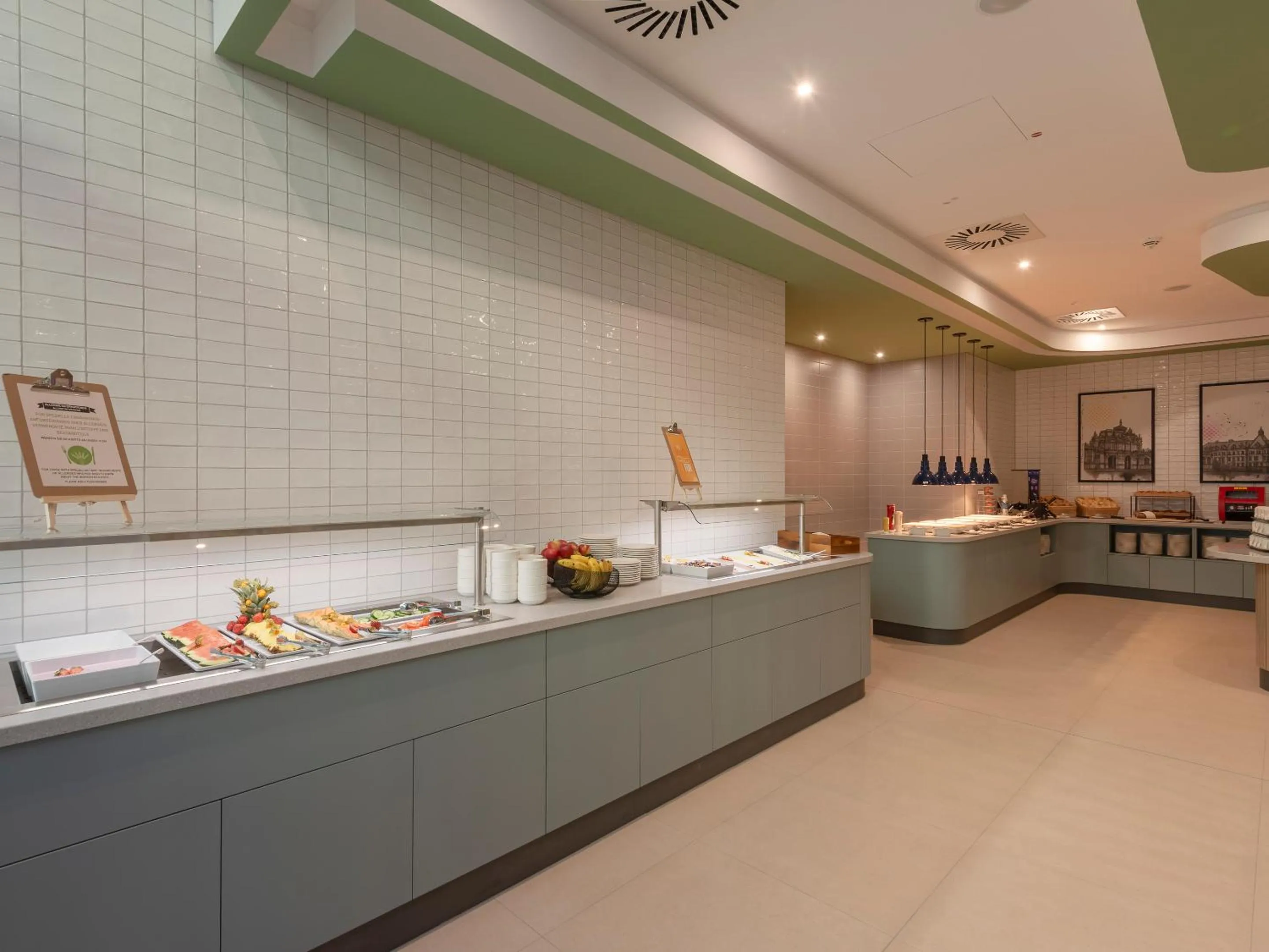 Breakfast in Hampton By Hilton Dresden City Centre