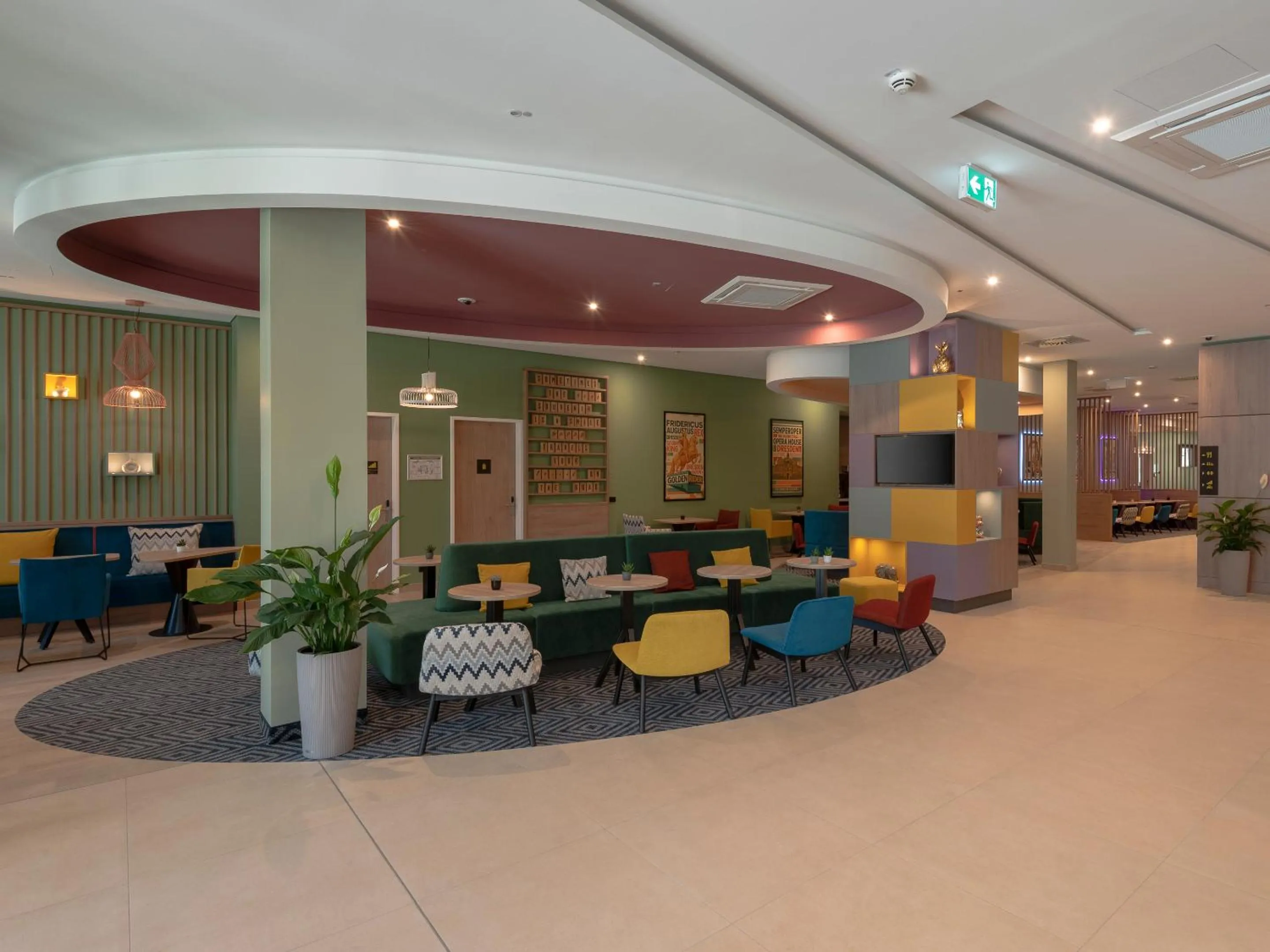 Lobby or reception in Hampton By Hilton Dresden City Centre
