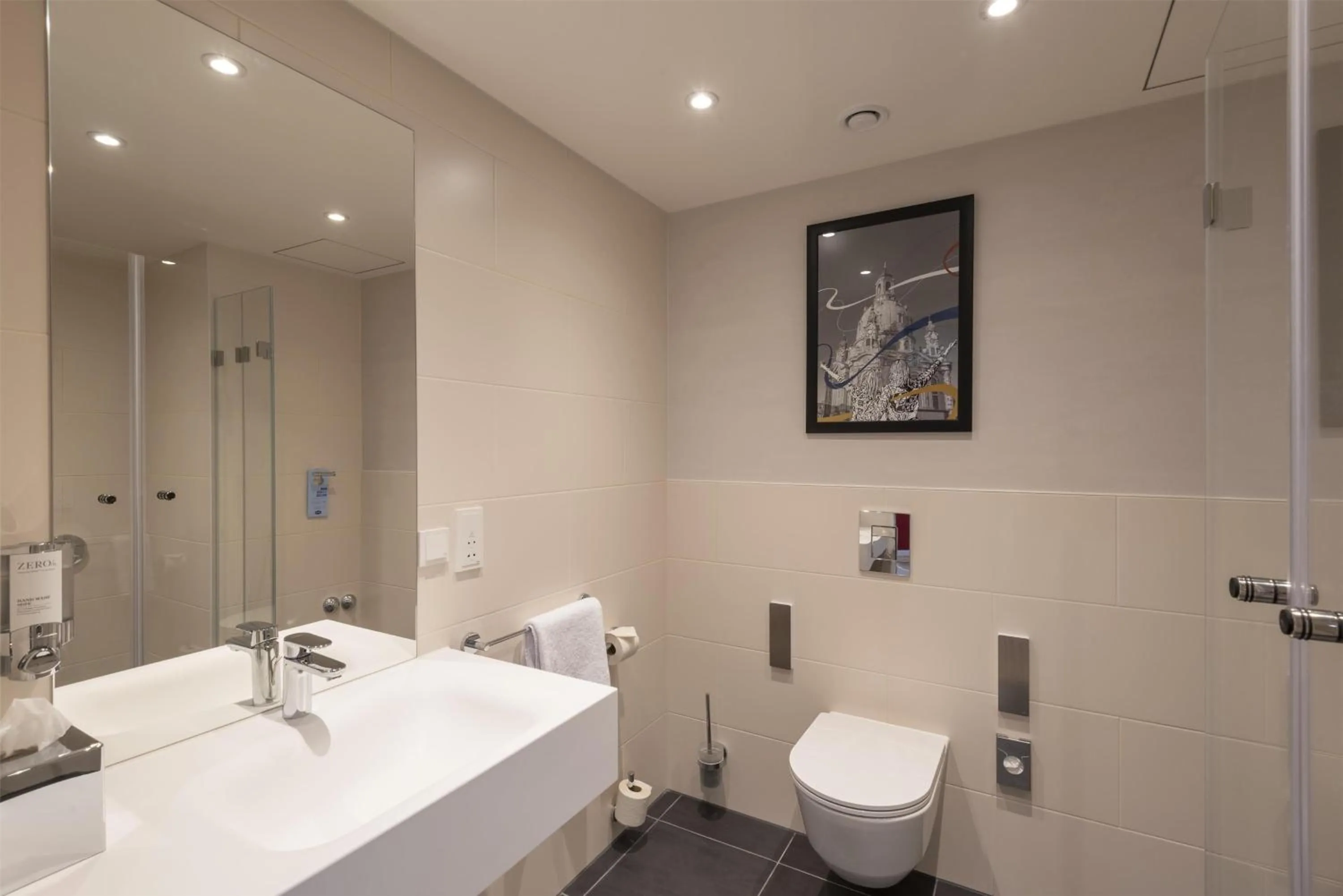 Bathroom in Hampton By Hilton Dresden City Centre