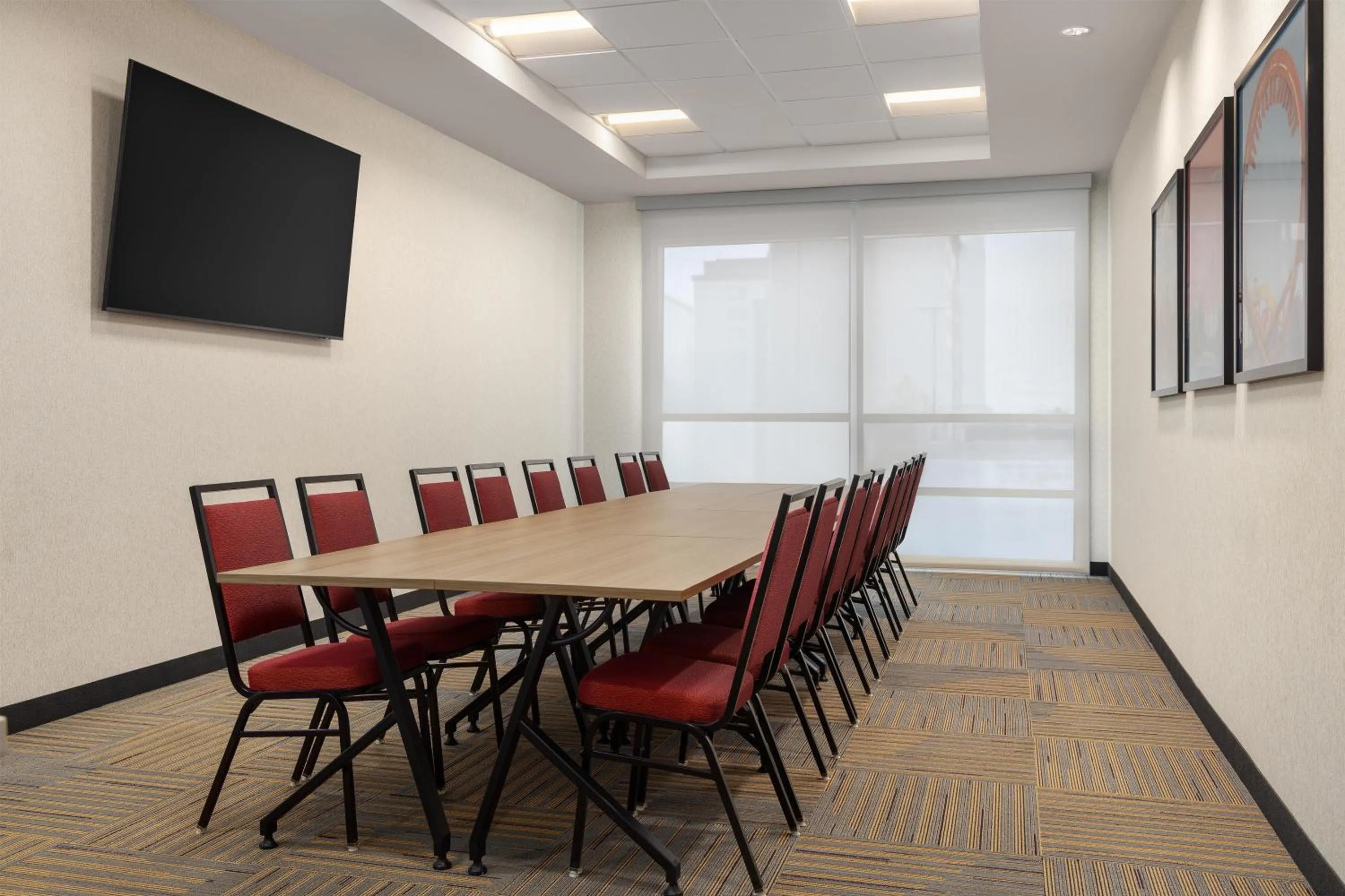 Meeting/conference room in Home2 Suites By Hilton Vaughan Toronto On