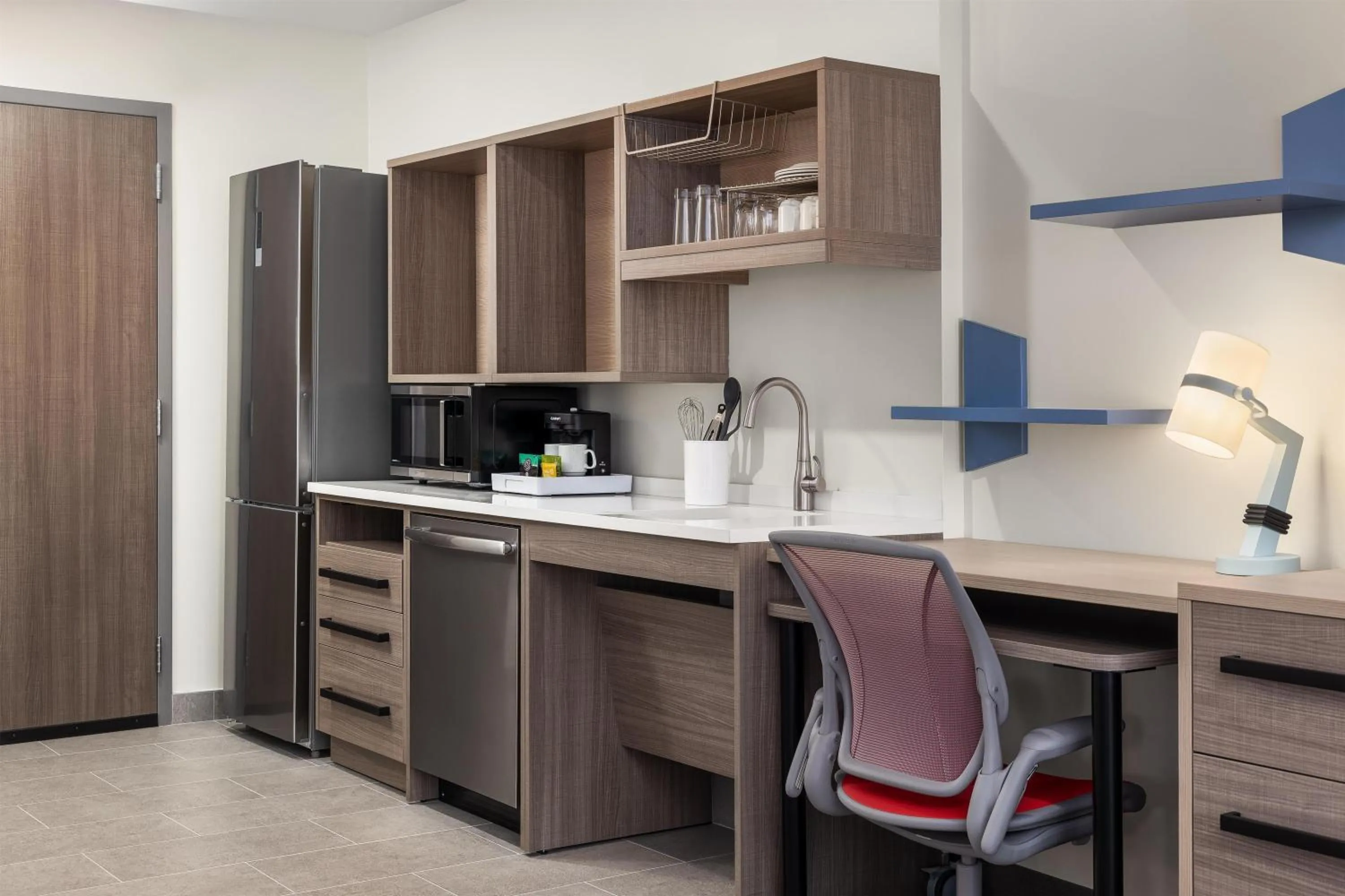 Kitchen or kitchenette in Home2 Suites By Hilton Vaughan Toronto On