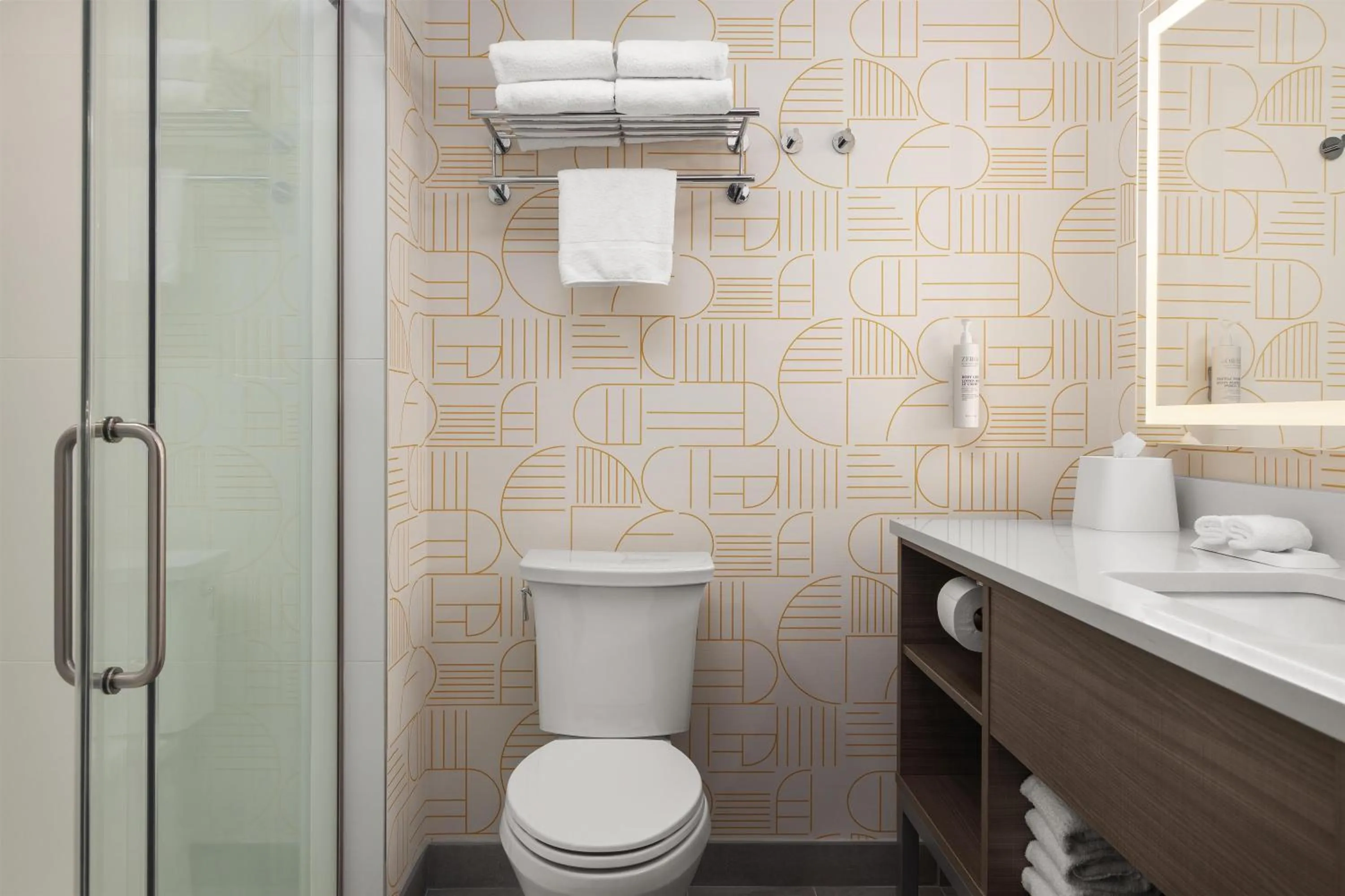 Bathroom in Home2 Suites By Hilton Vaughan Toronto On