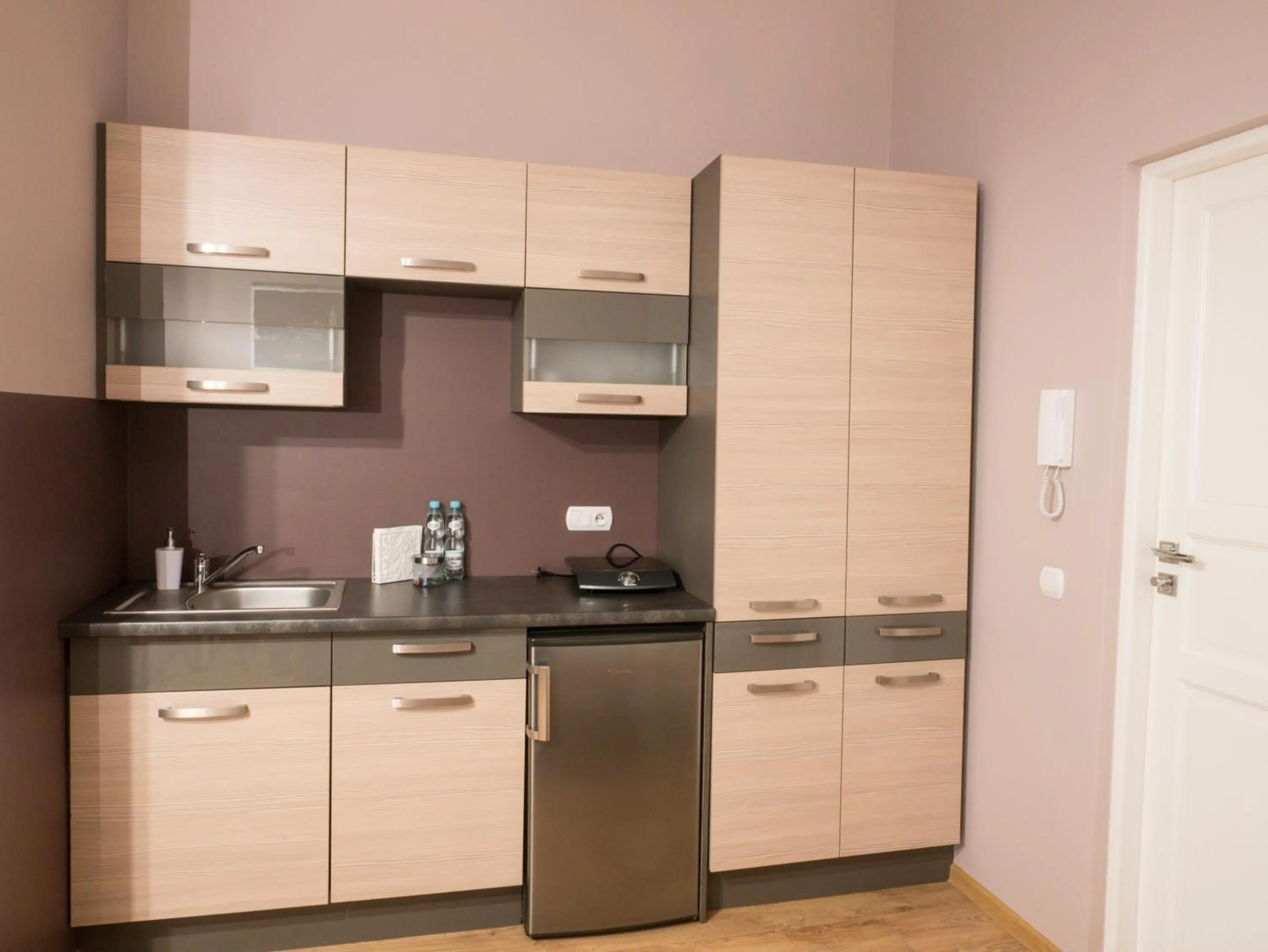 Kitchen or kitchenette in Just4You Apartments
