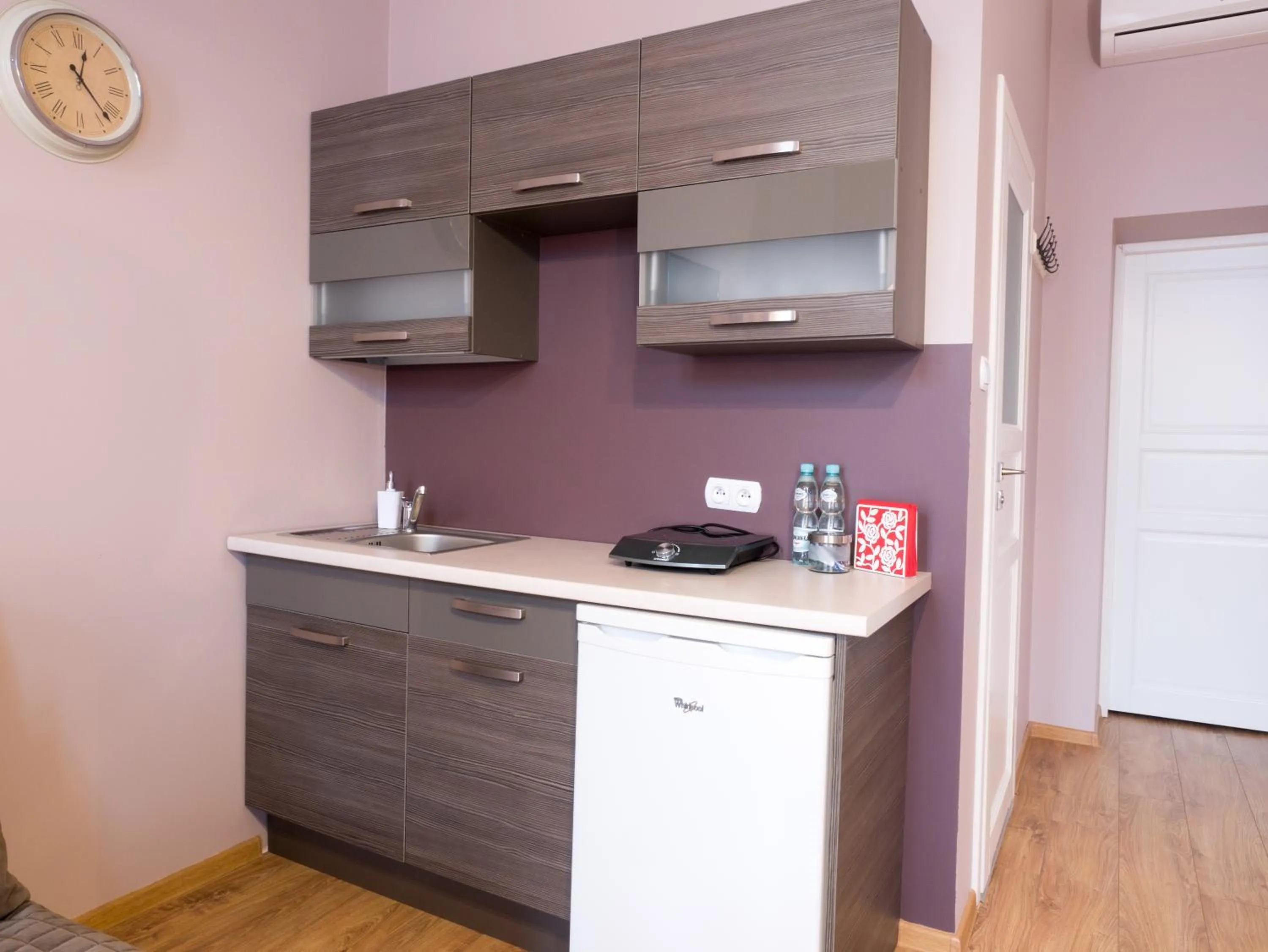 Kitchen or kitchenette in Just4You Apartments