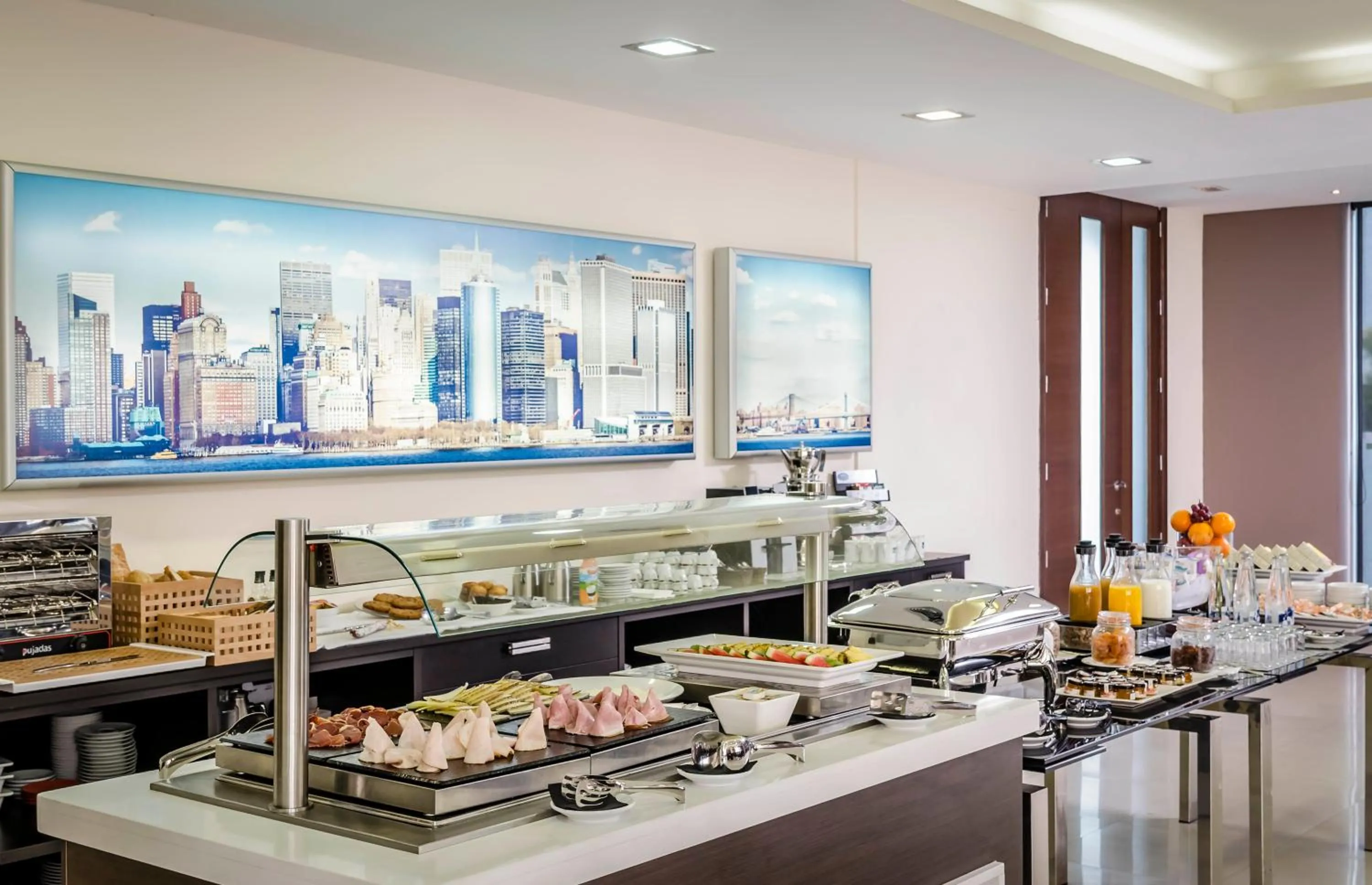 Buffet breakfast in Exe Cunit Suites & Spa