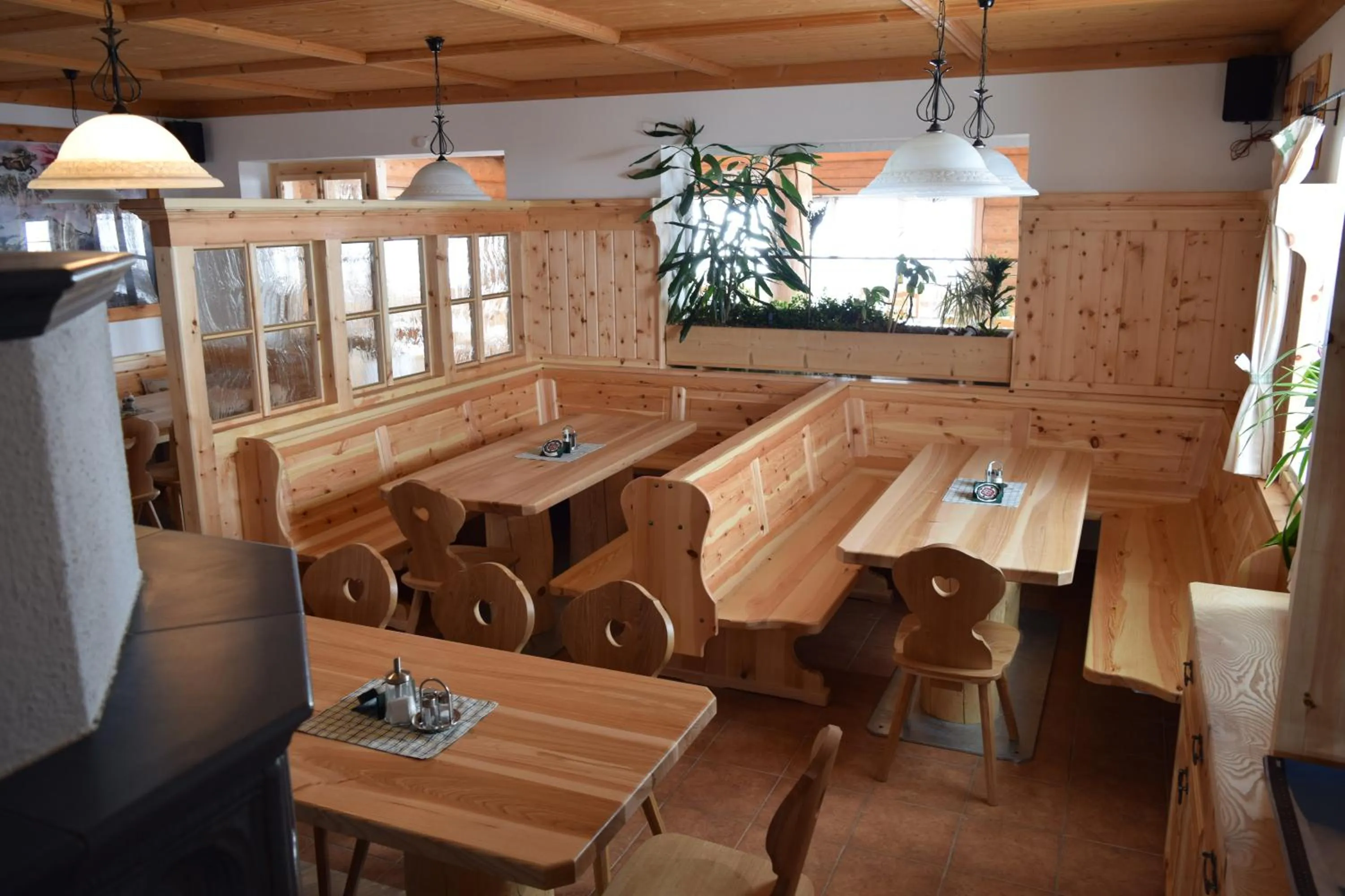 Restaurant/places to eat in Lodge am Krippenstein