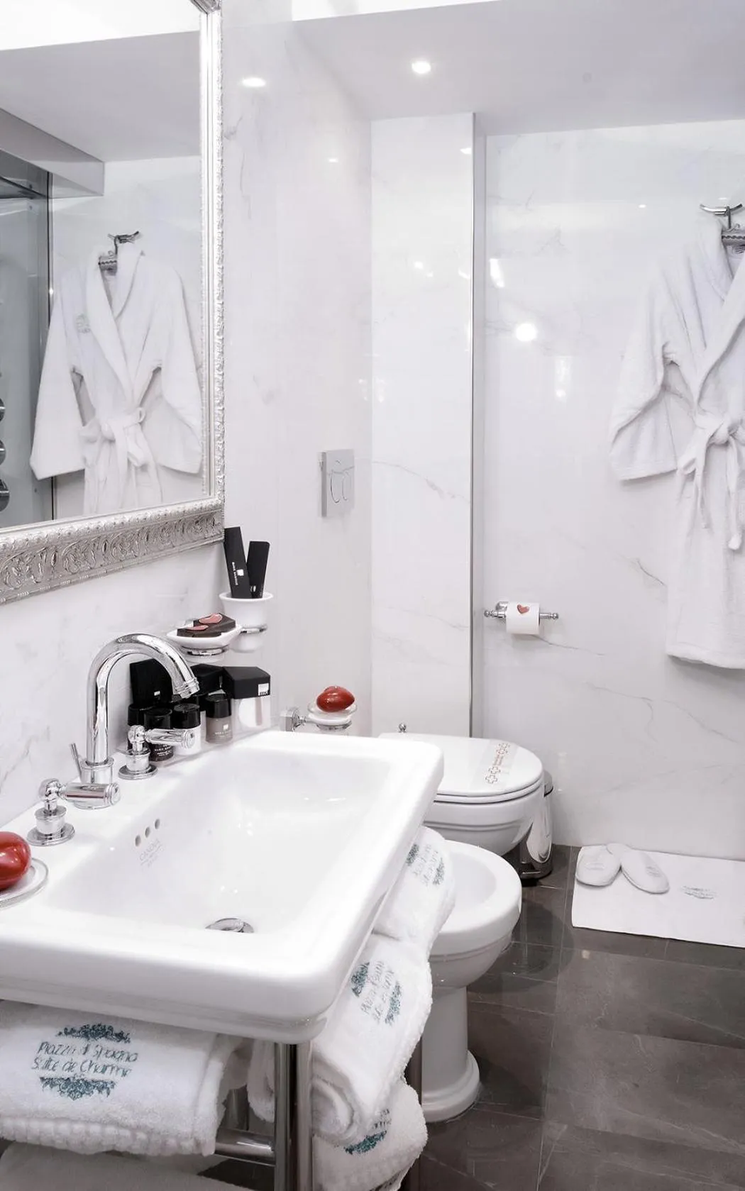 Bathroom in Piazza di Spagna Suite de Charme