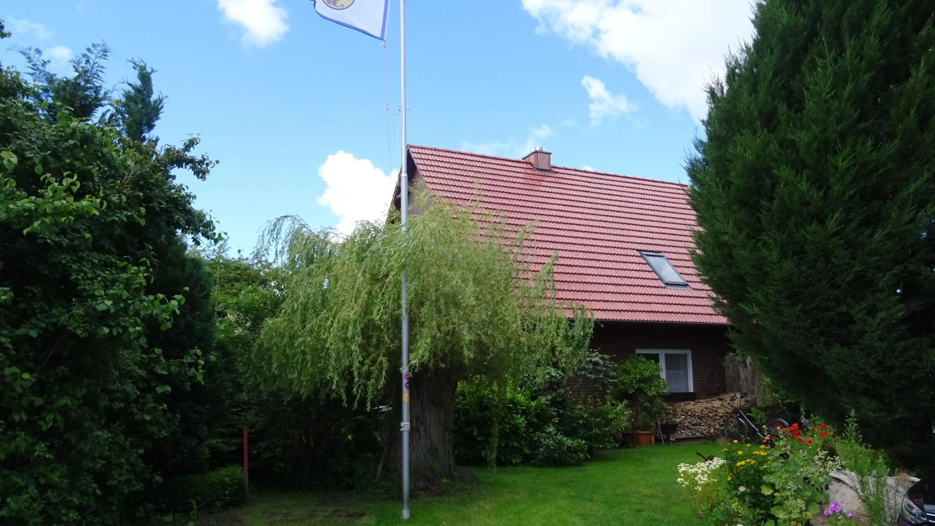 Ferienhaus Eulenhaus im urigen Garten
