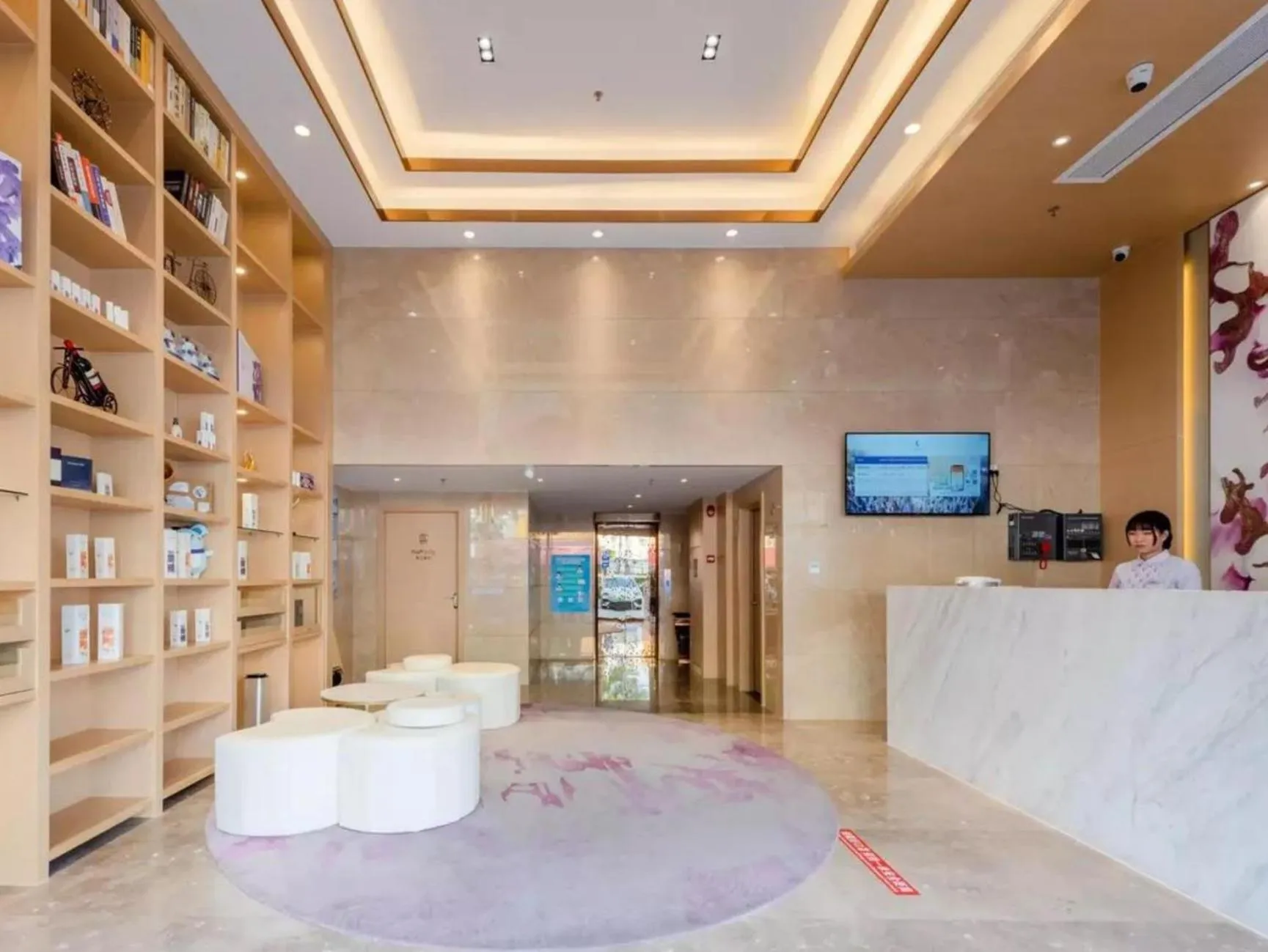 Lavande Hotel Shenzhen International Convention and Exhibition Center Fuhai West Subway Station