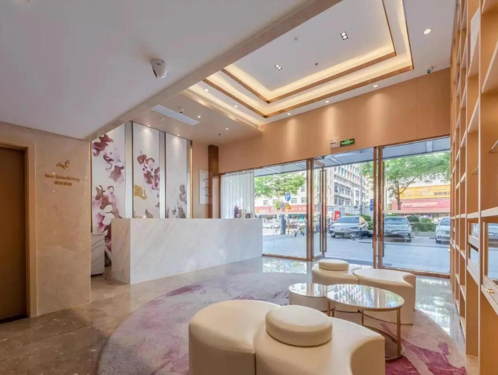 Lavande Hotel Shenzhen International Convention and Exhibition Center Fuhai West Subway Station