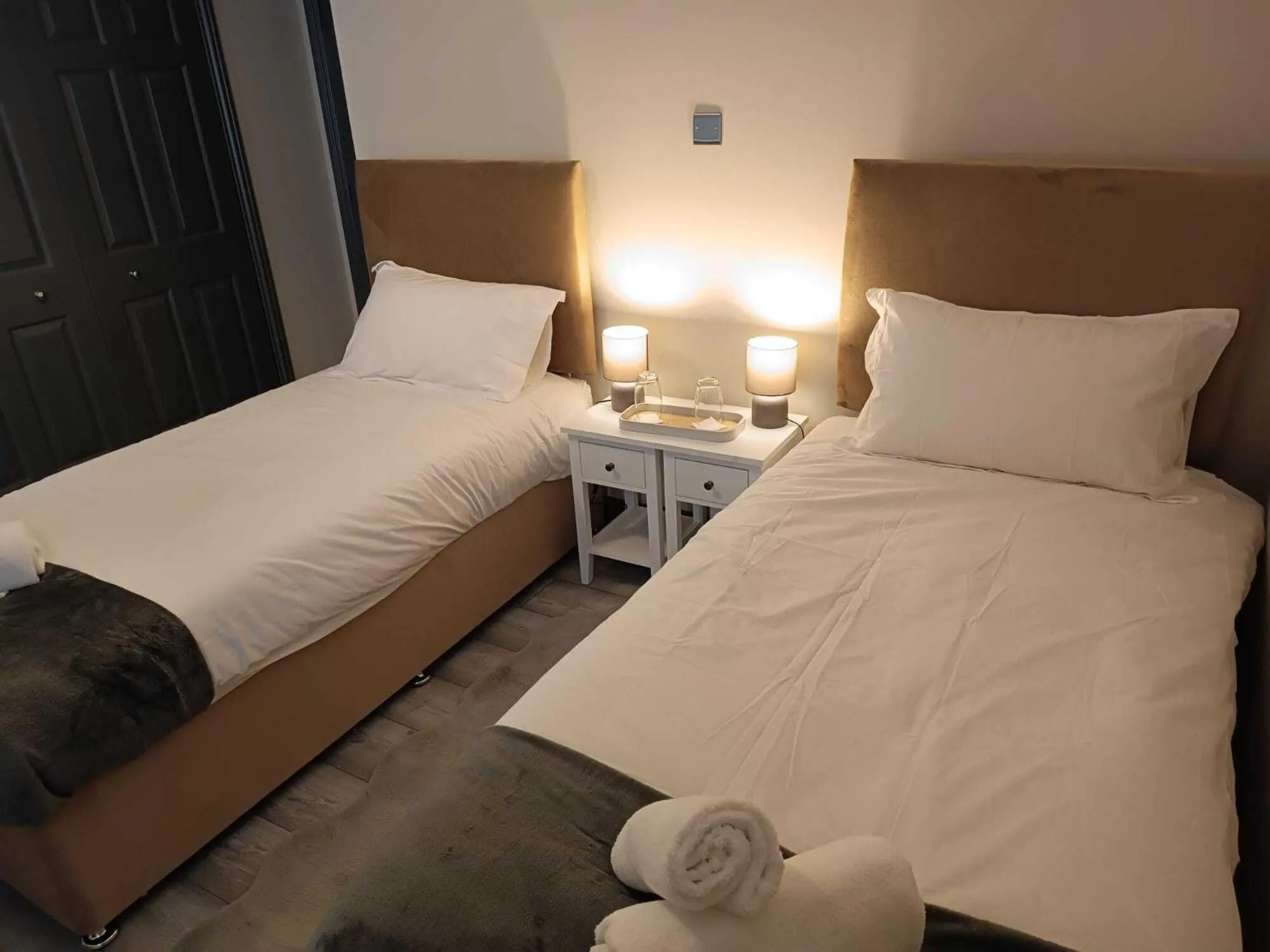 Bedroom, Bed in Woodgrove Holiday Homes