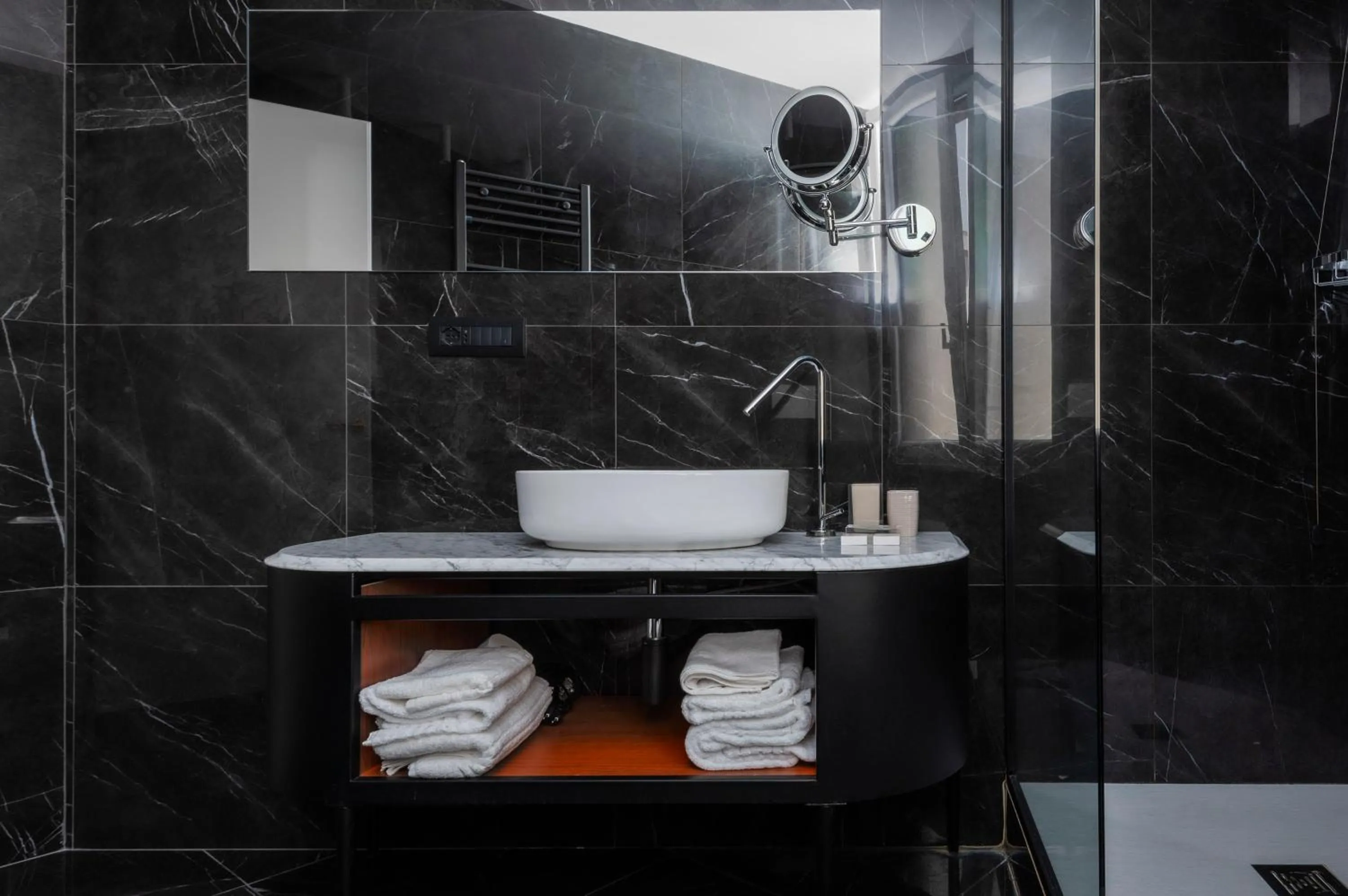 Bathroom in Hotel Valeri