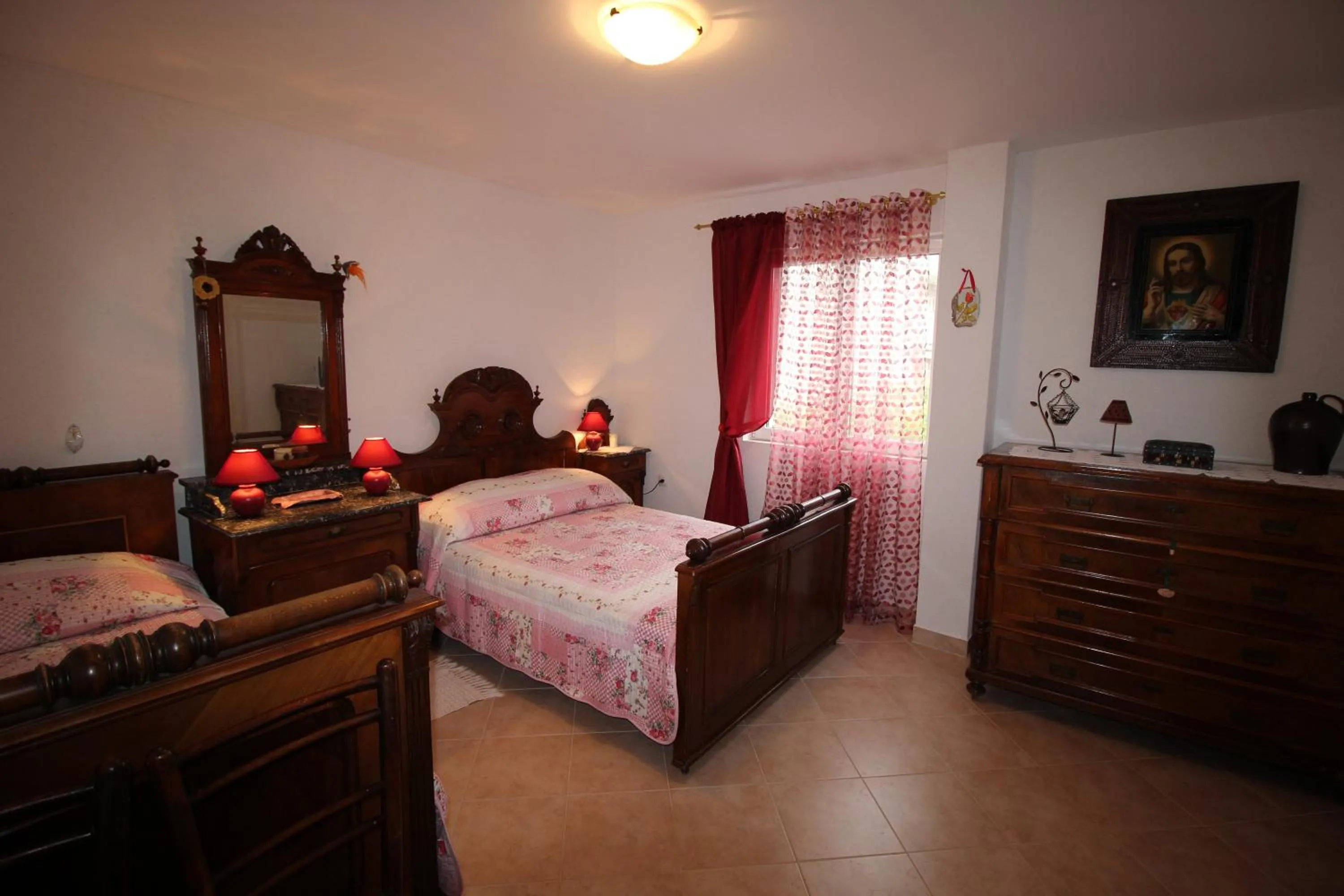 Bed in Megi1