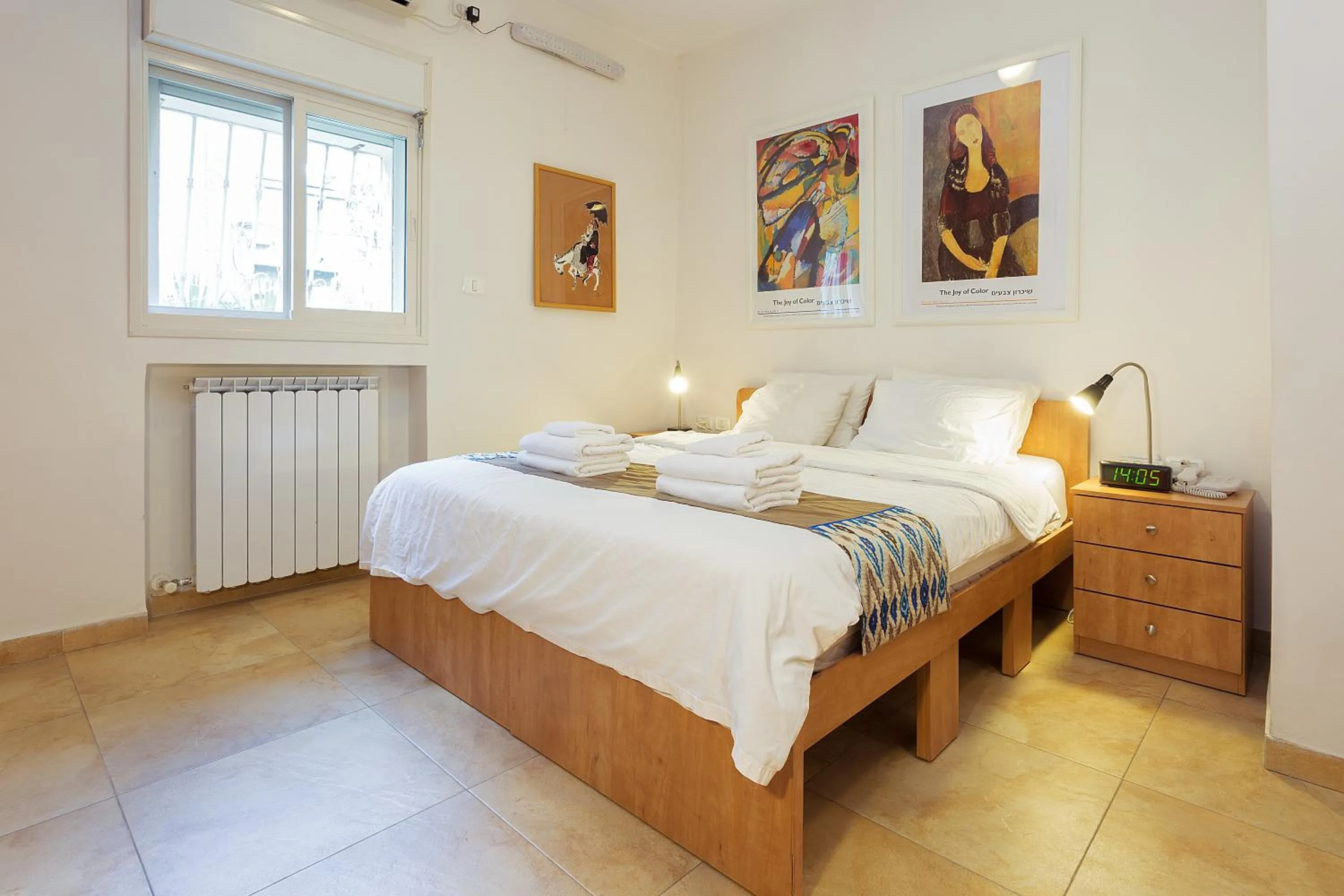 Bed in Colony Suites- Hananya St.