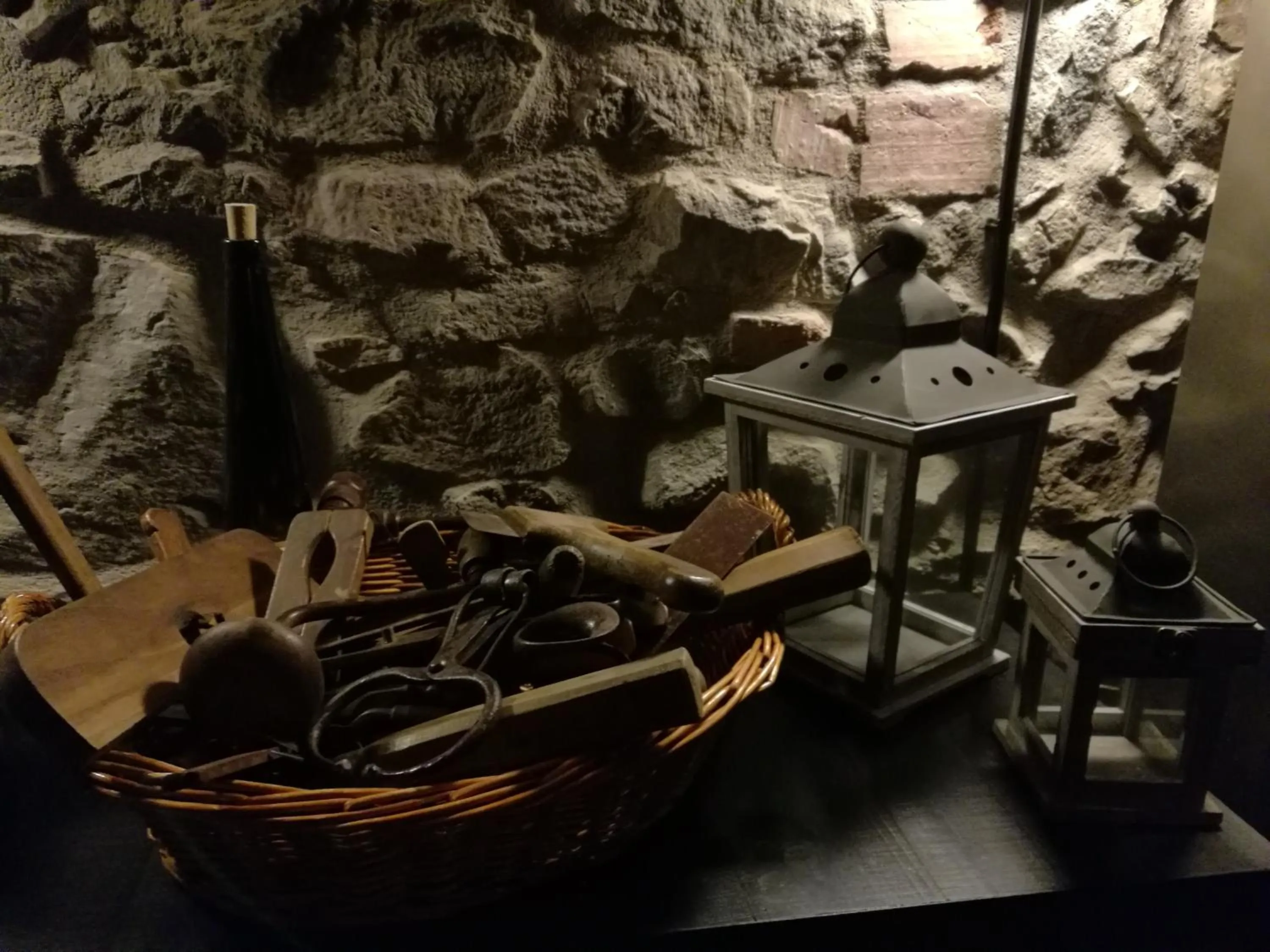 Decorative detail in Agriturismo Tananei