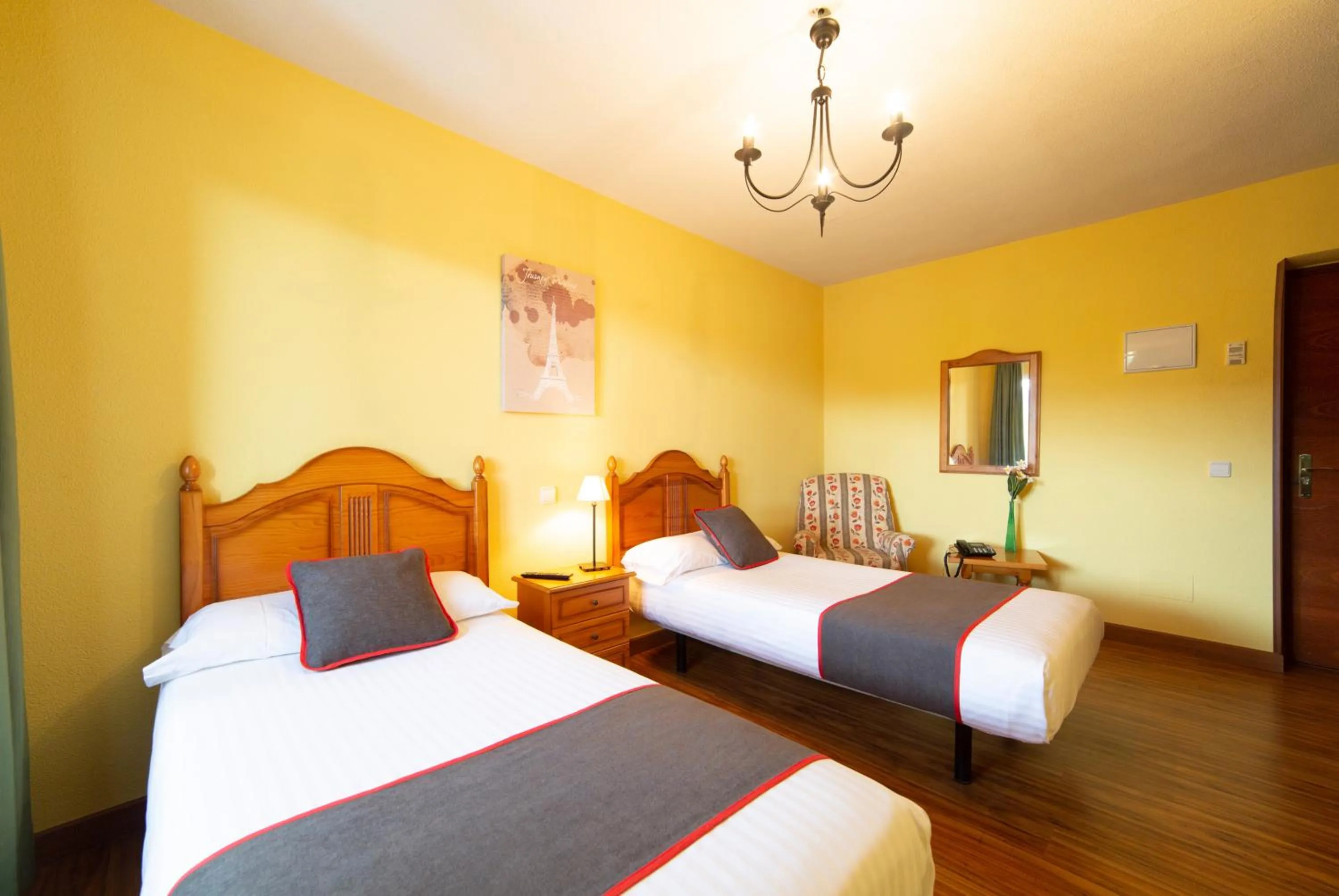 Photo of the whole room, Bed in Hotel Mavi