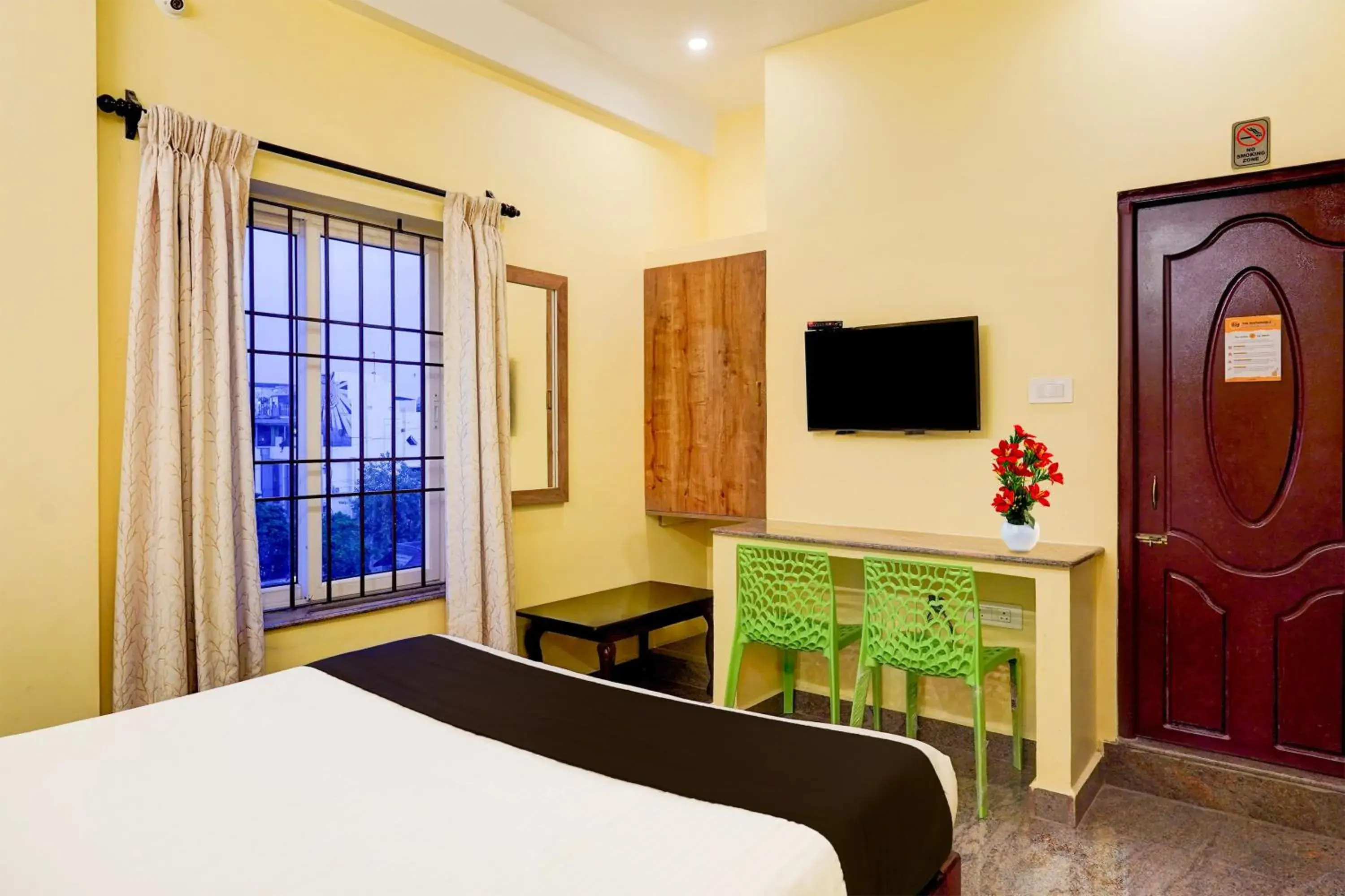 Super Townhouse White Town Rock Beach Formerly Prakasam Residency Super Townhouse White Town Rock Beach Formerly Prakasam Residency