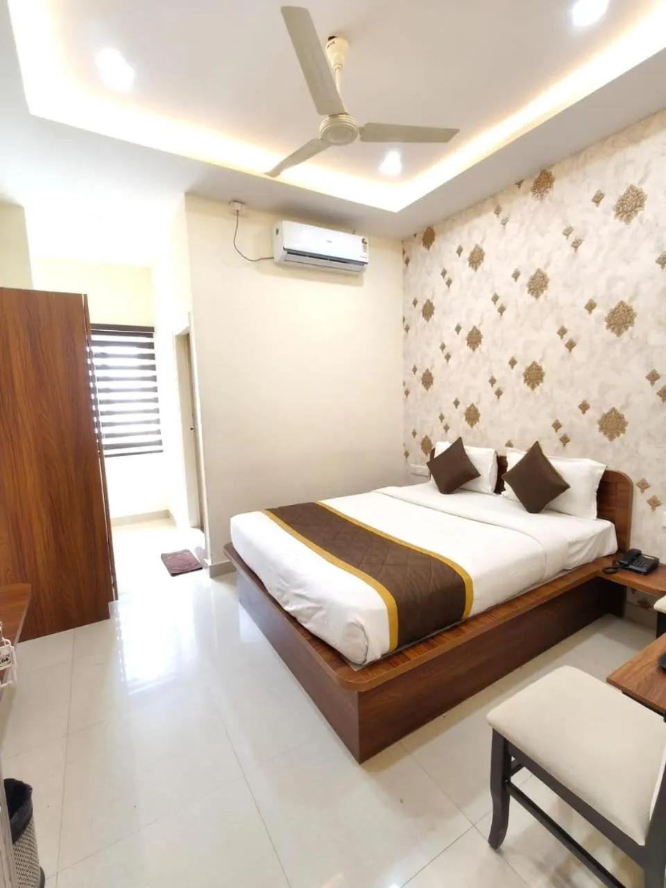 Bed in Hotel Partha Residency