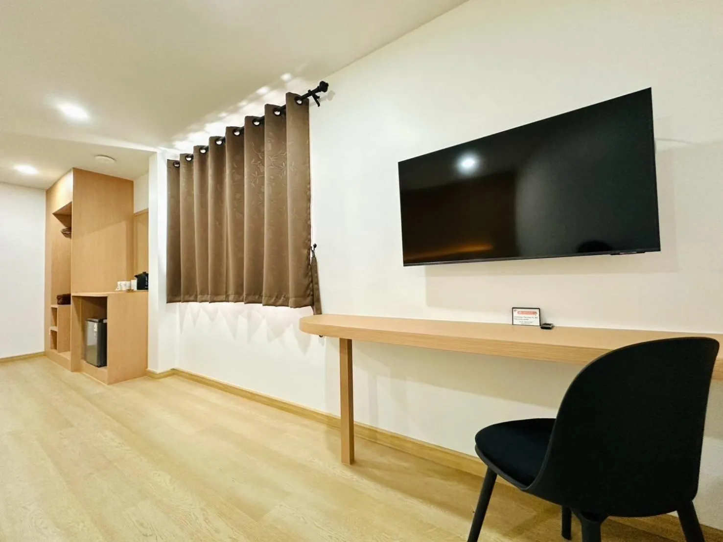 Seating area in The Cozy 77