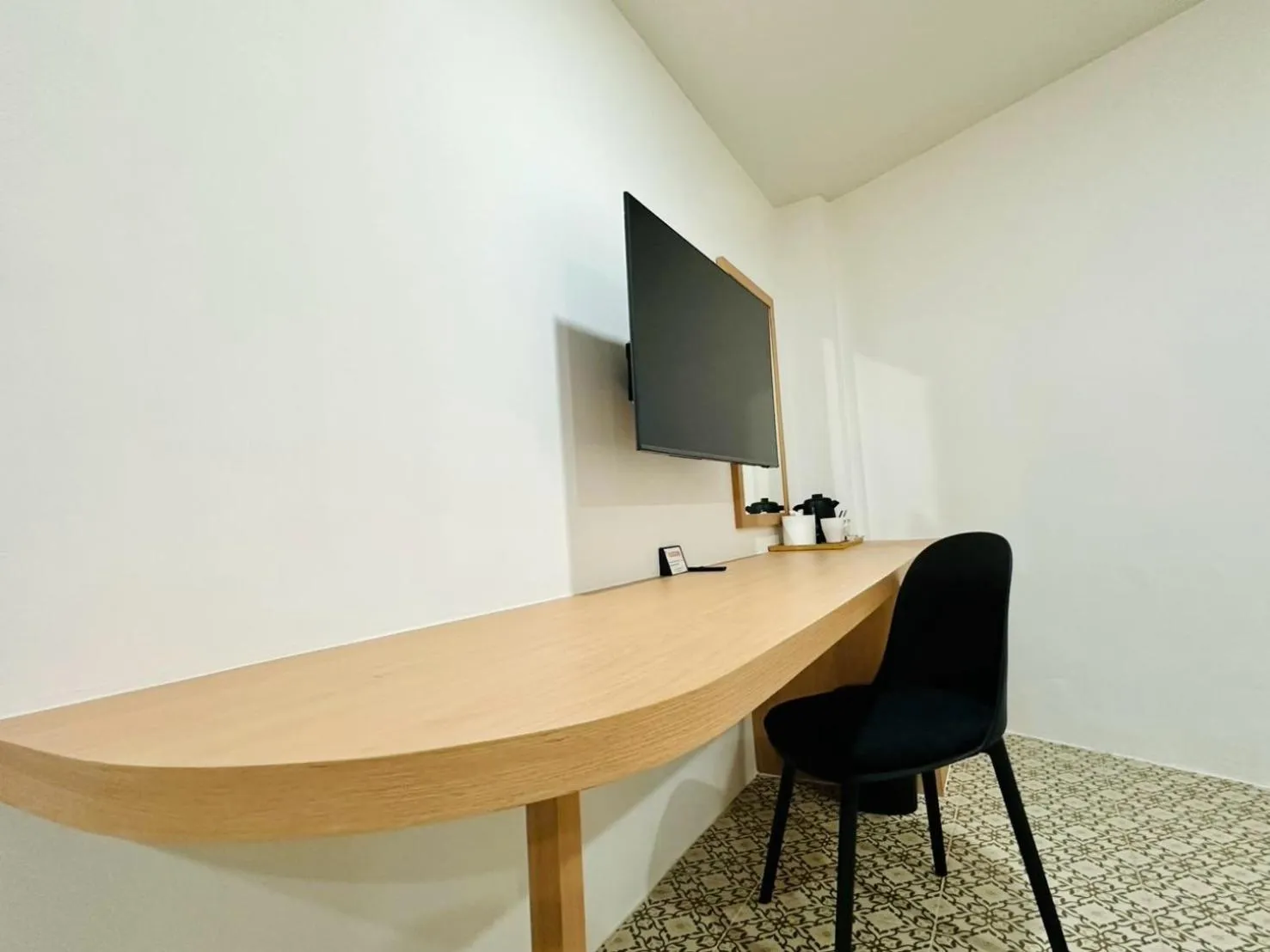 Seating area in The Cozy 77