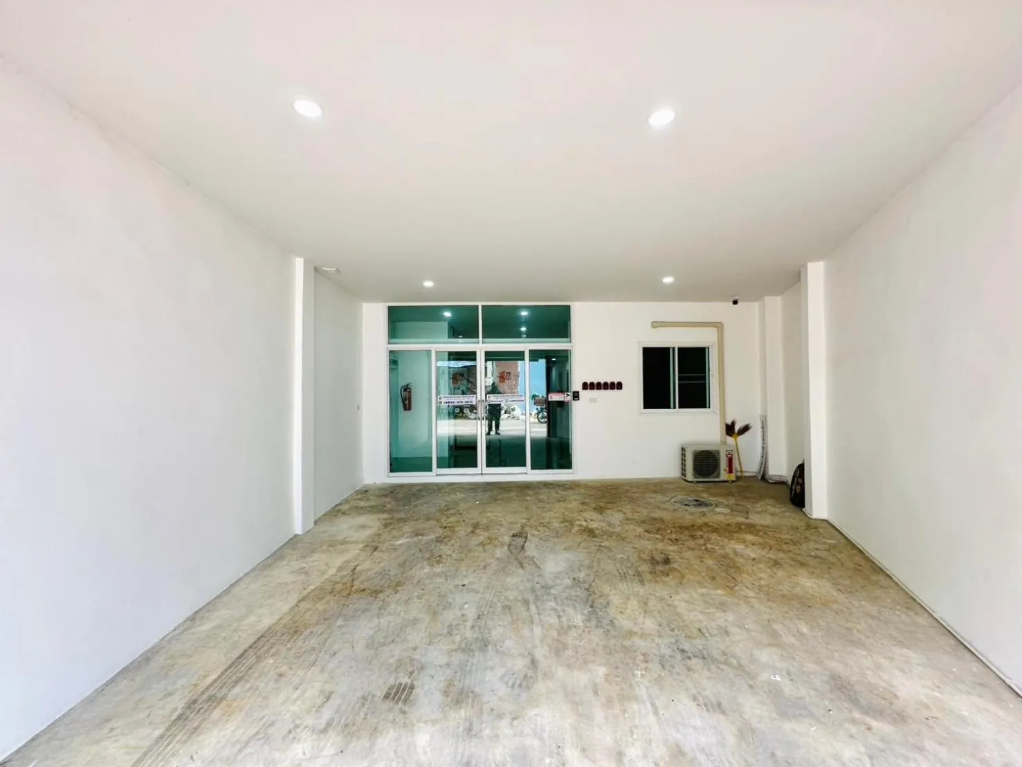 Property building, Bed in The Cozy 77