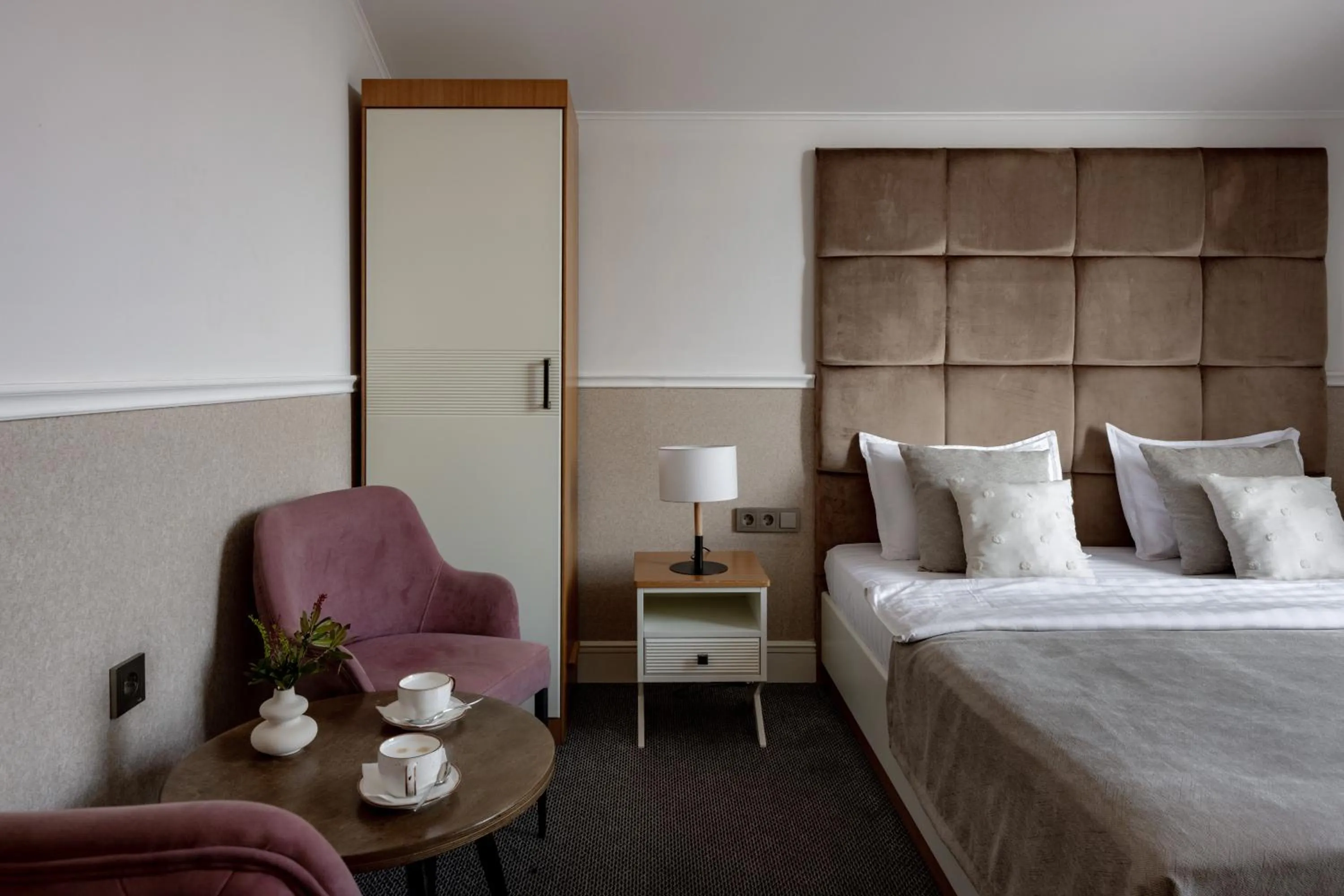 Bed in Mountain View Boutique Hotel