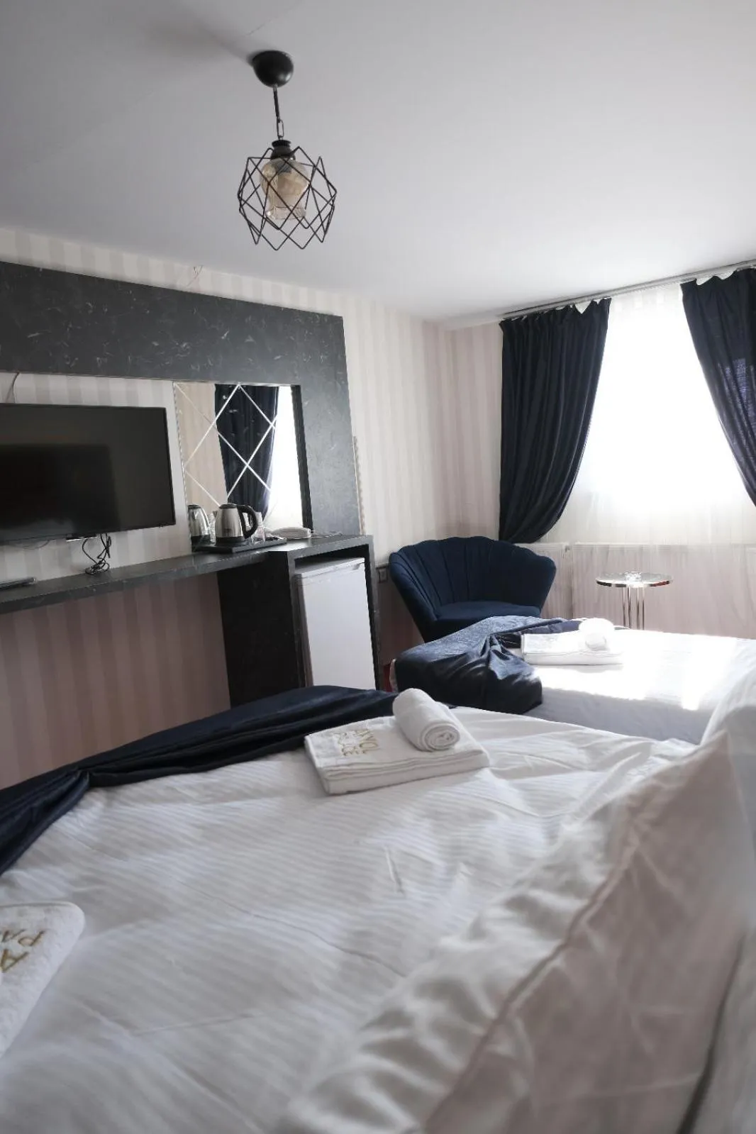 Photo of the whole room, Bed in Akyol Palace